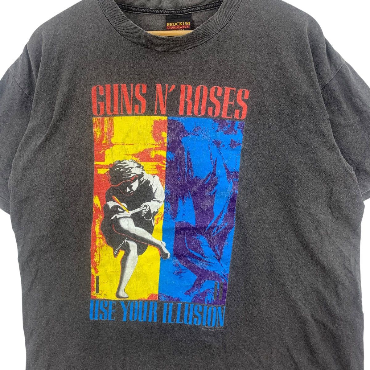 Band Tees Vintage 1992 GUN N’ ROSES Use Your Illusion Tour Tee Shirt Size US XL / EU 56 / 4 - 5 Thumbnail