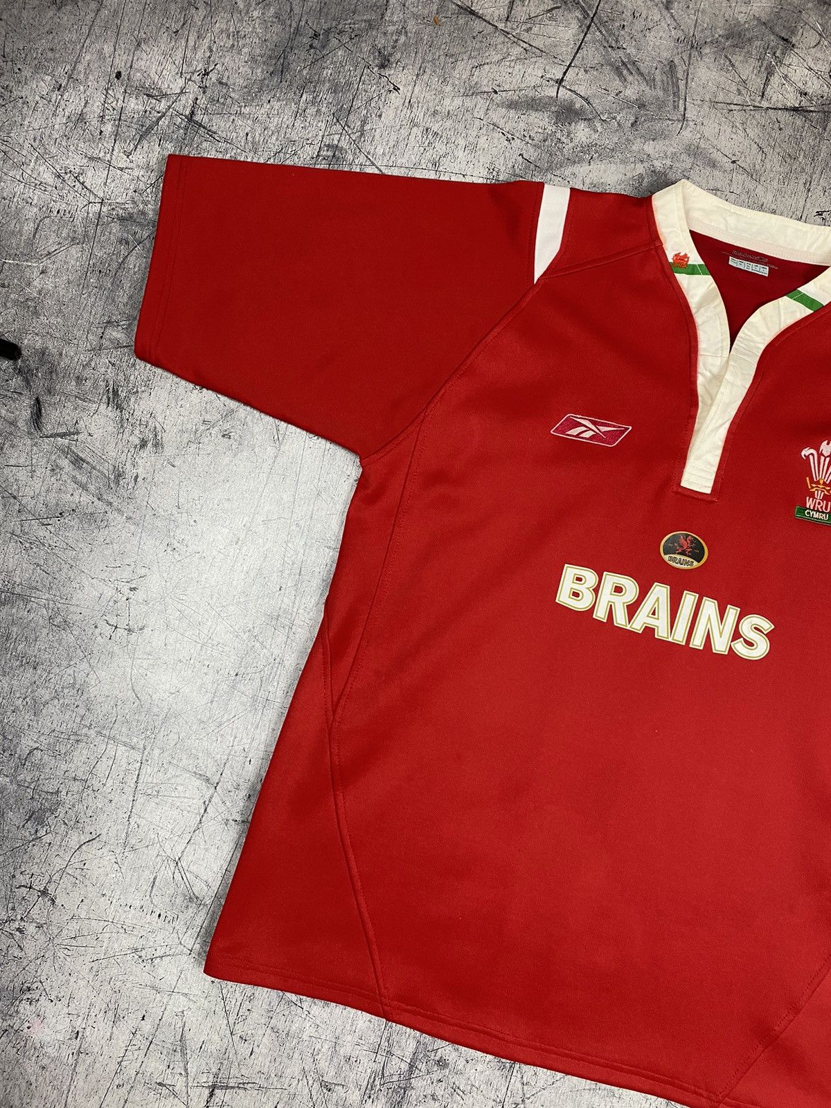 Reebok × Vintage Vintage Reebok Wales Brains W.R.U Rugby Jersey Shirt Size US XL / EU 56 / 4 - 4 Thumbnail