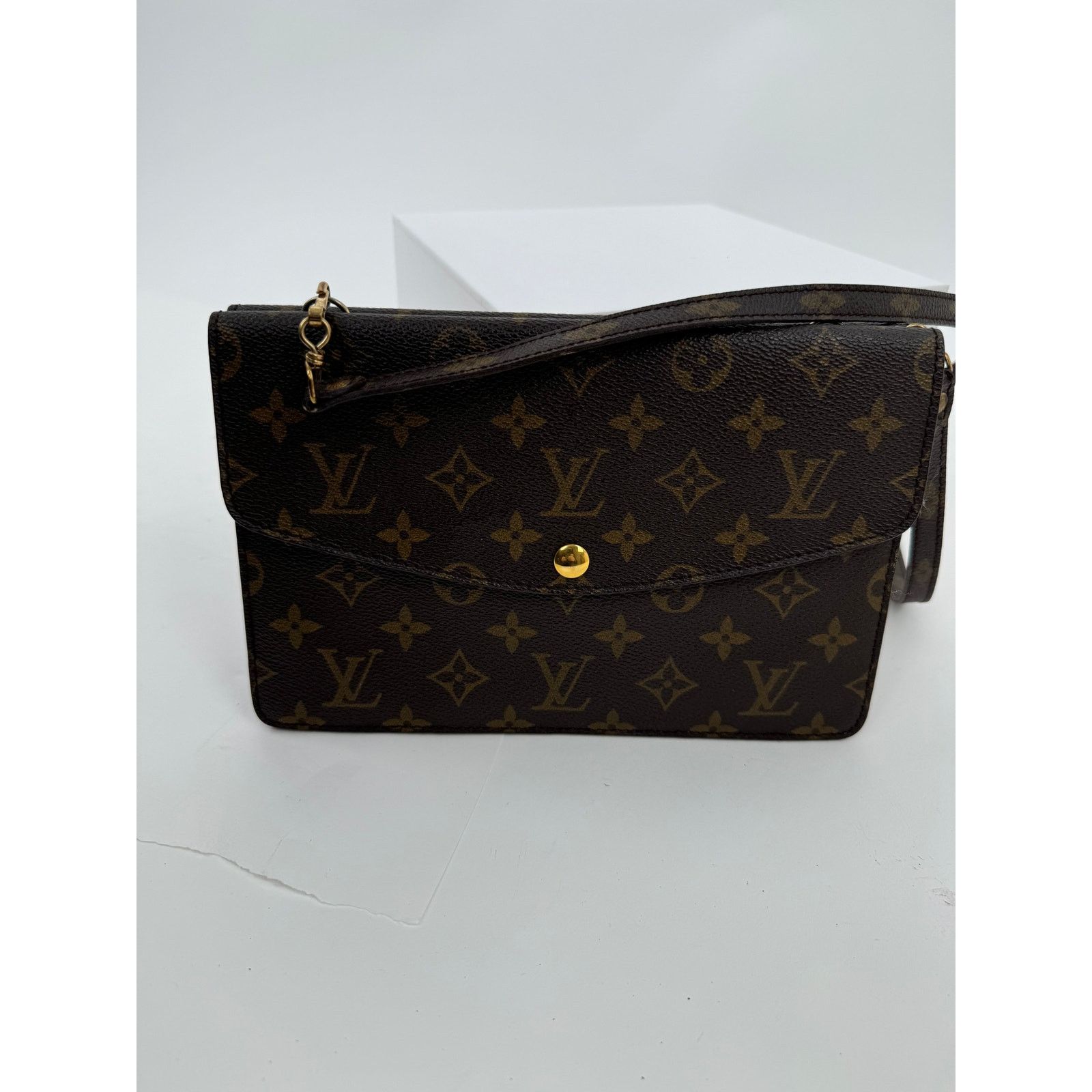 Louis Vuitton Louis Vuitton LV Pochette Double Rabat Thin Shoulder Bag Size ONE SIZE - 3 Thumbnail