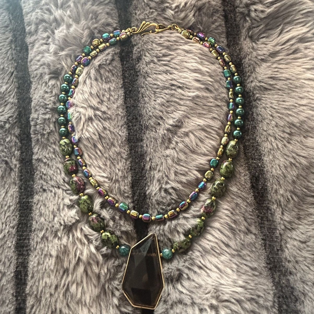 Handmade Handcrafted double strand oil slick peacock pearl necklace Size ONE SIZE - 5 Thumbnail
