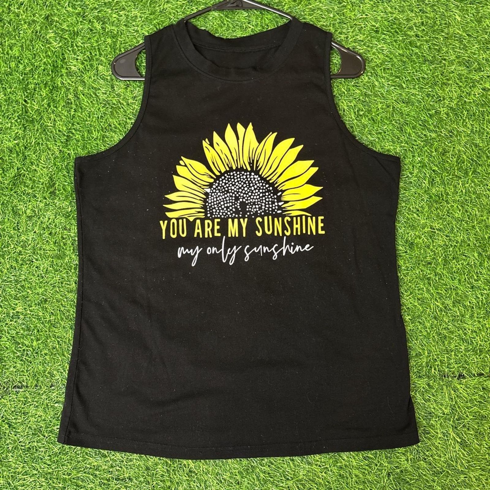Other Women’s Black ‘You Are My Sunshine’ Graphic Tank Size L / US 10 / IT 46 - 1 Thumbnail