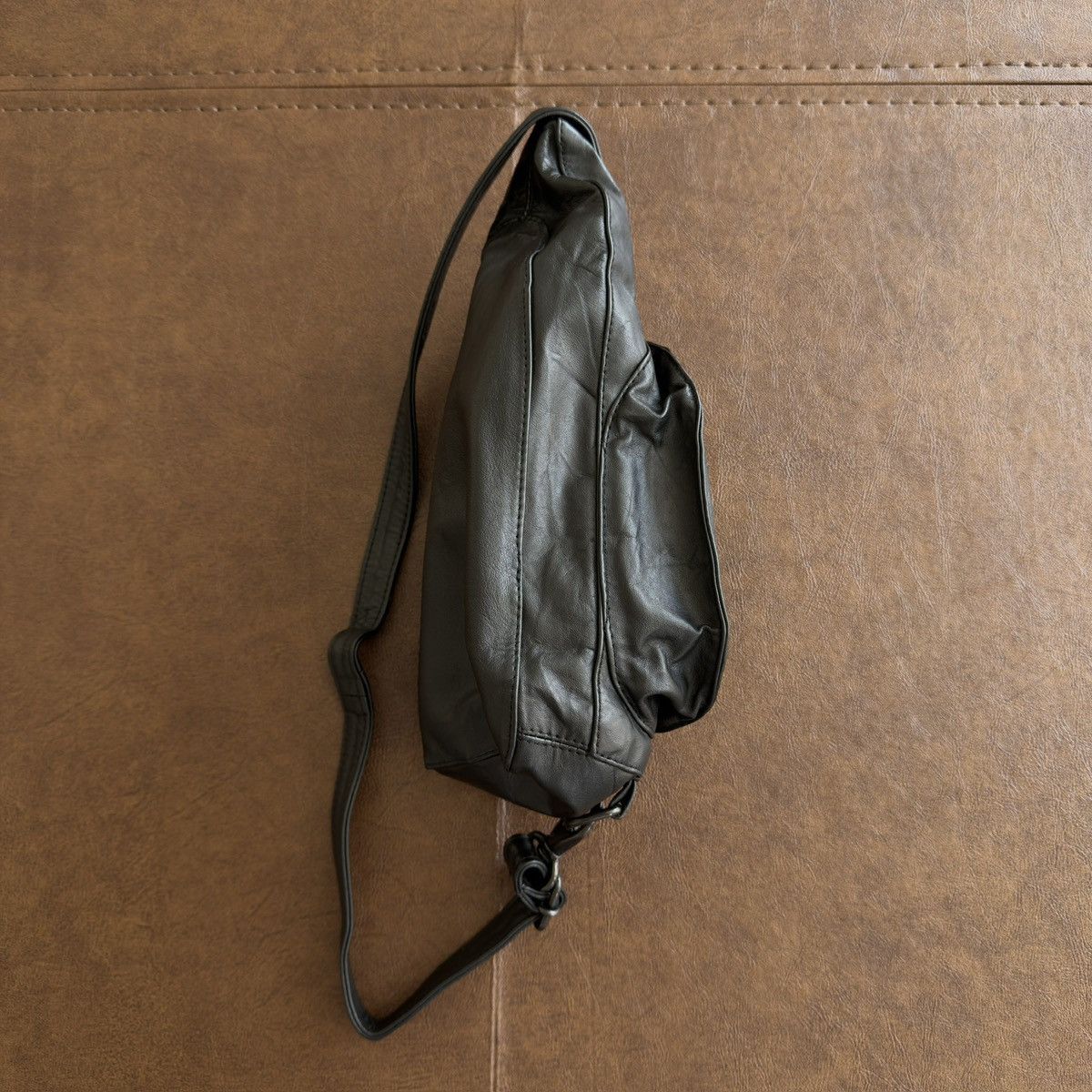 Yasuyuki Ishii Cow Leather Sling Shoulder Utility Bag Size ONE SIZE - 7 Thumbnail