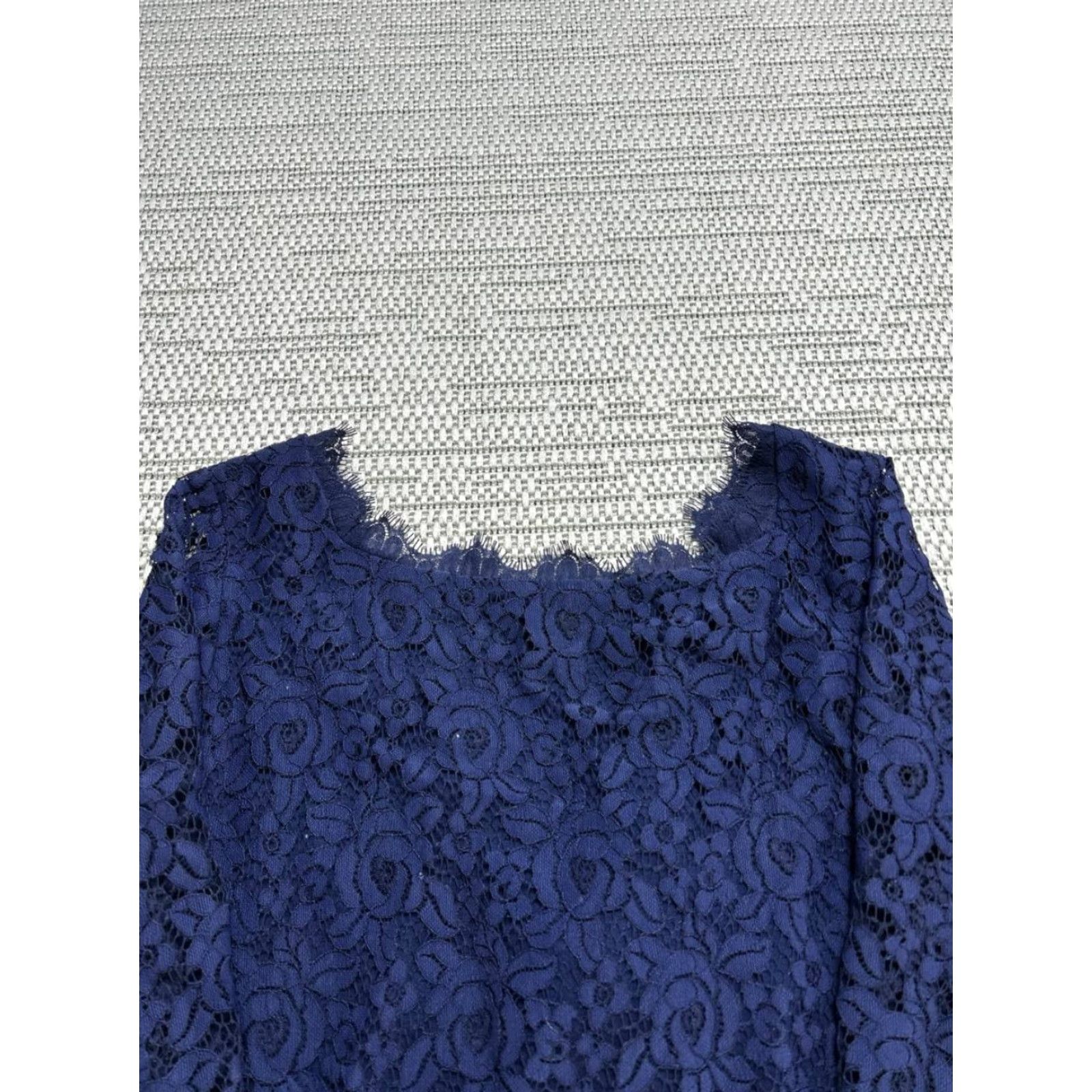 Diane von Furstenberg Diane von Furstenberg Dress Womens 4 Blue Floral Lace 3/4 Sleeve Pencil Dress Sheath Party Cocktail Size S / US 4 / IT 40 - 2 Thumbnail