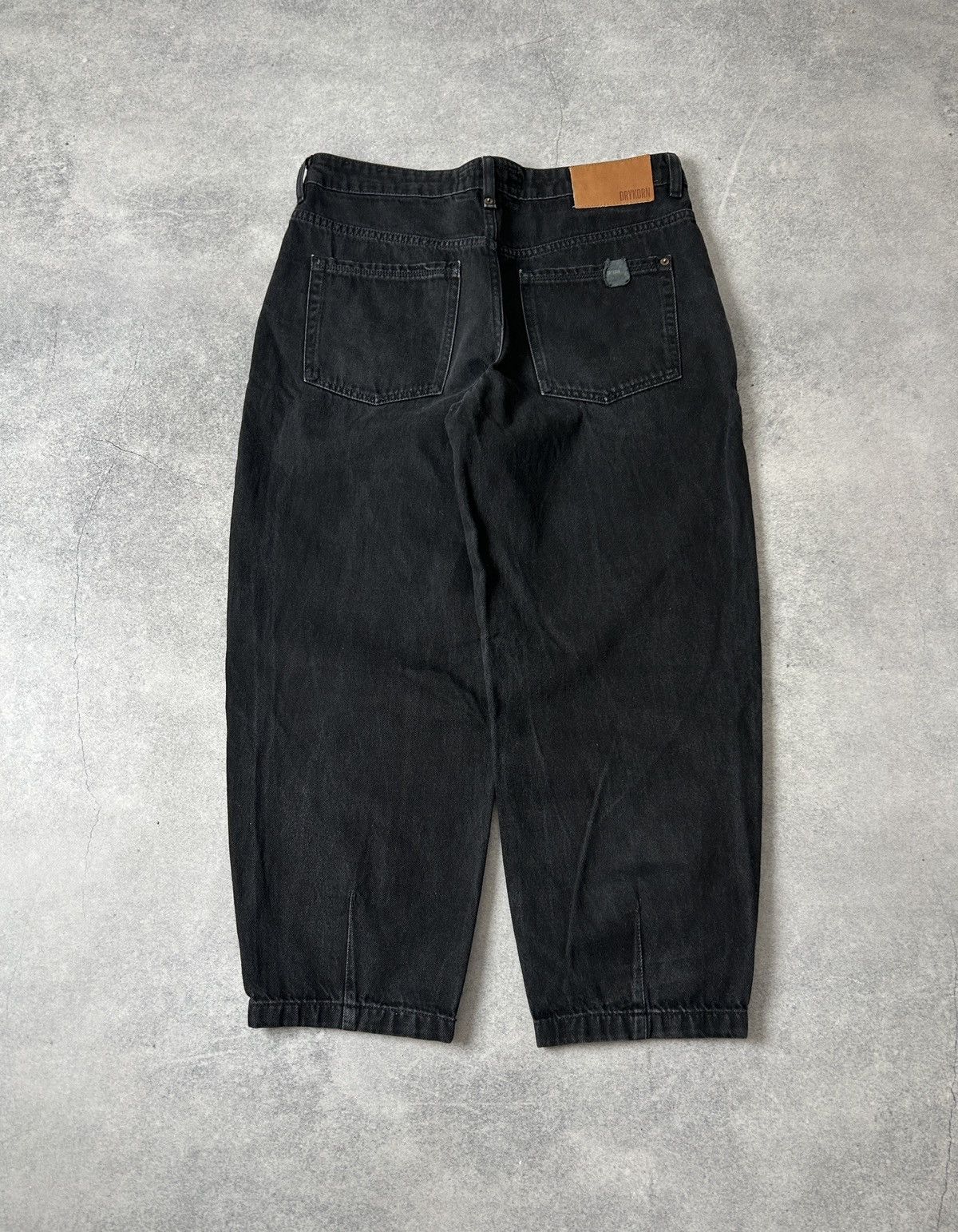 DRYKORN Drykorn black wide leg denim jeans in a modern relaxed Size US 31 - 1 Thumbnail
