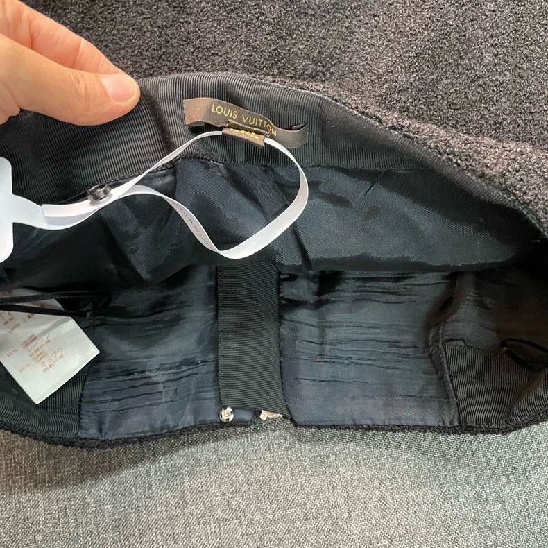 Louis Vuitton Louis Vuitton Black black buttoned dinner skirt Size 35" - 4 Thumbnail
