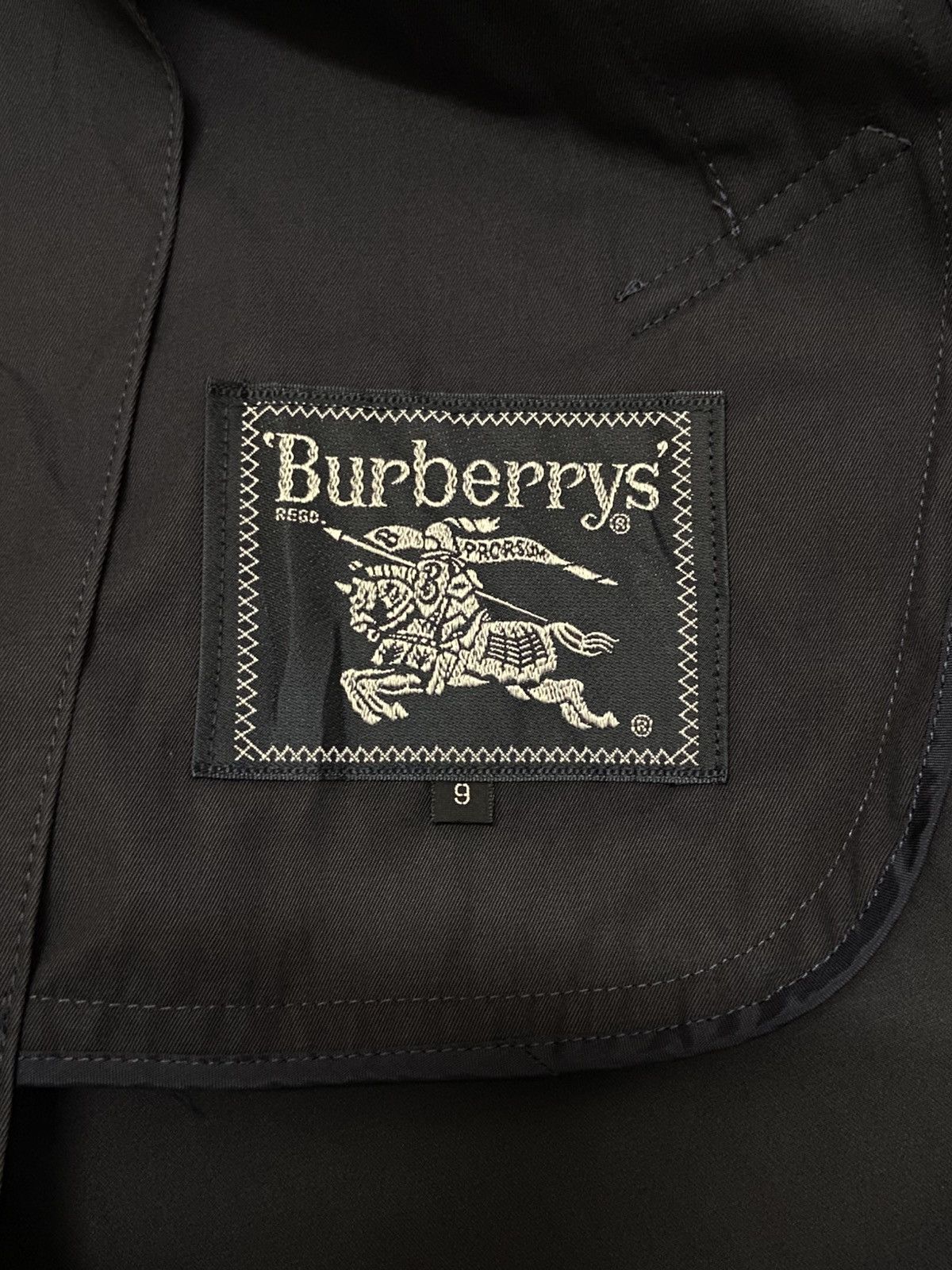 Burberry VINTAGE BURBERRY TRENCH COAT Size M / US 6-8 / IT 42-44 - 12 Thumbnail