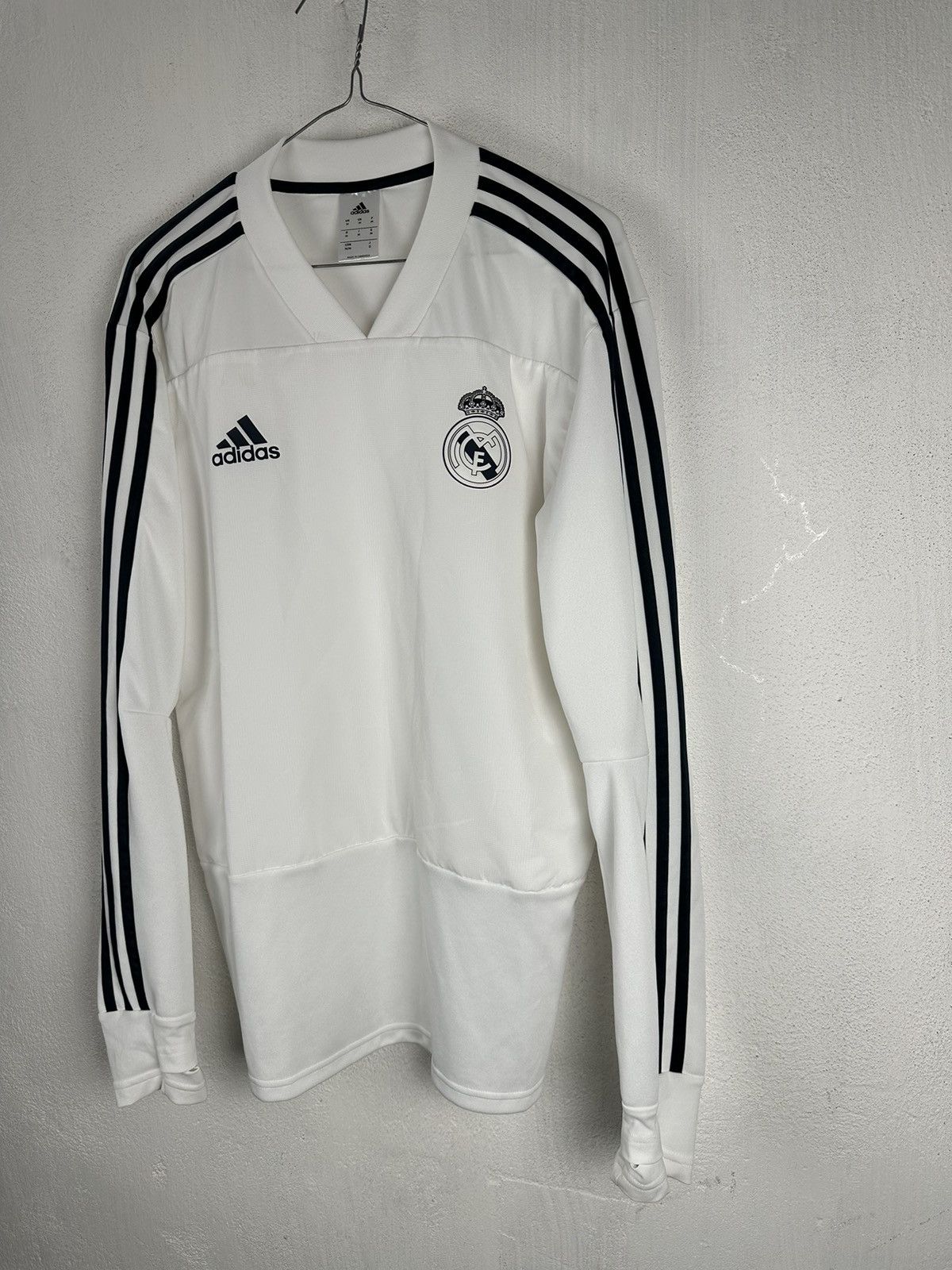 Adidas Adidas Real Madrid Jersey Long Sleeve Size US M / EU 48-50 / 2 - 3 Thumbnail