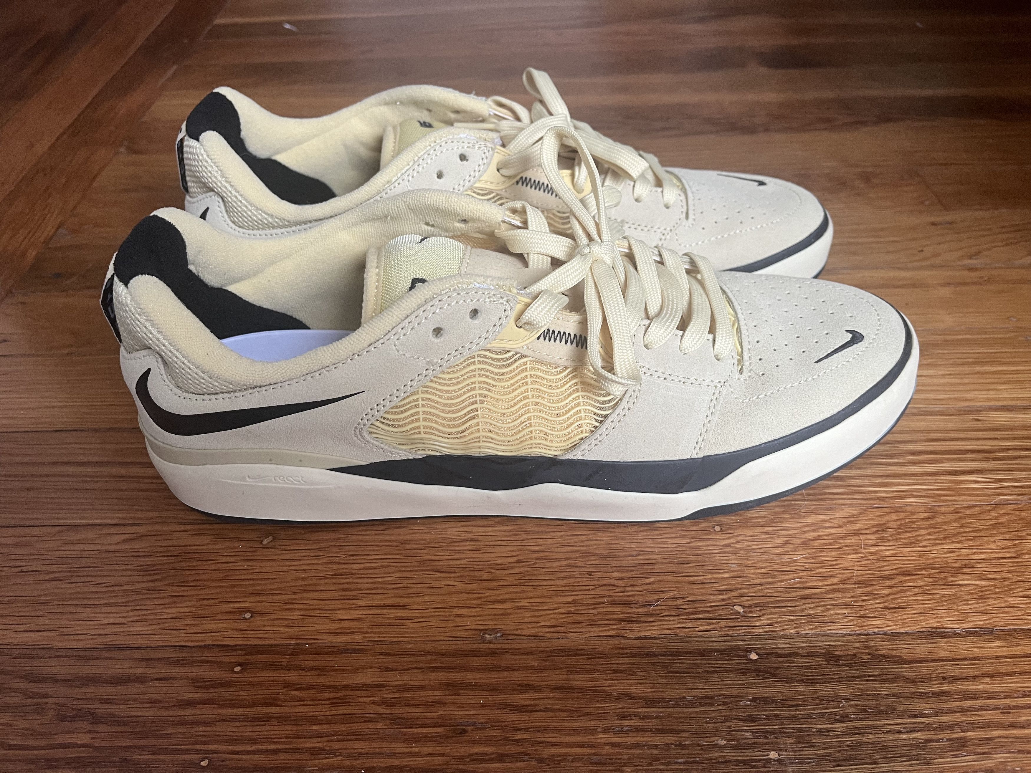 image of Nike Ishod Wair Sb Shoes in Coconut Milk, Men's (Size 11)