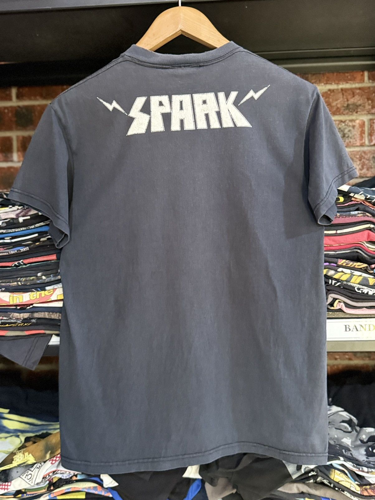 Girl Skateboards × Vintage Thrashed Vintage Spark Skateboard Skulls Sun Faded Tee Size US M / EU 48-50 / 2 - 5 Thumbnail