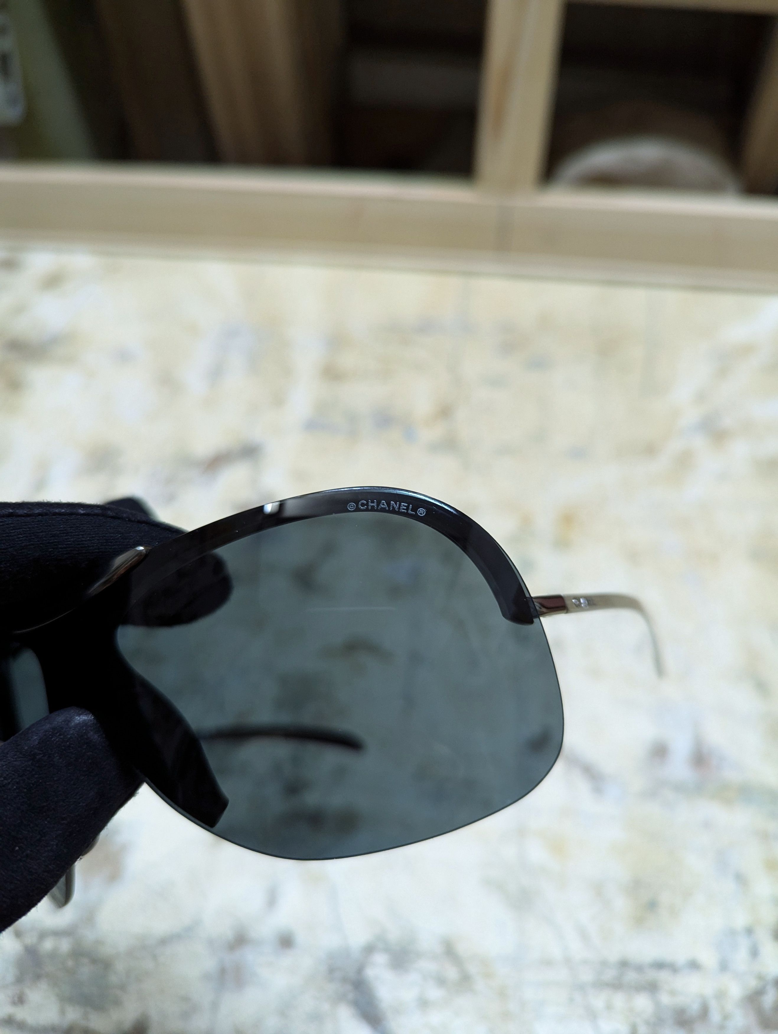 Chanel 00s Chanel Shield Rimless Sunglasses Size ONE SIZE - 7 Thumbnail