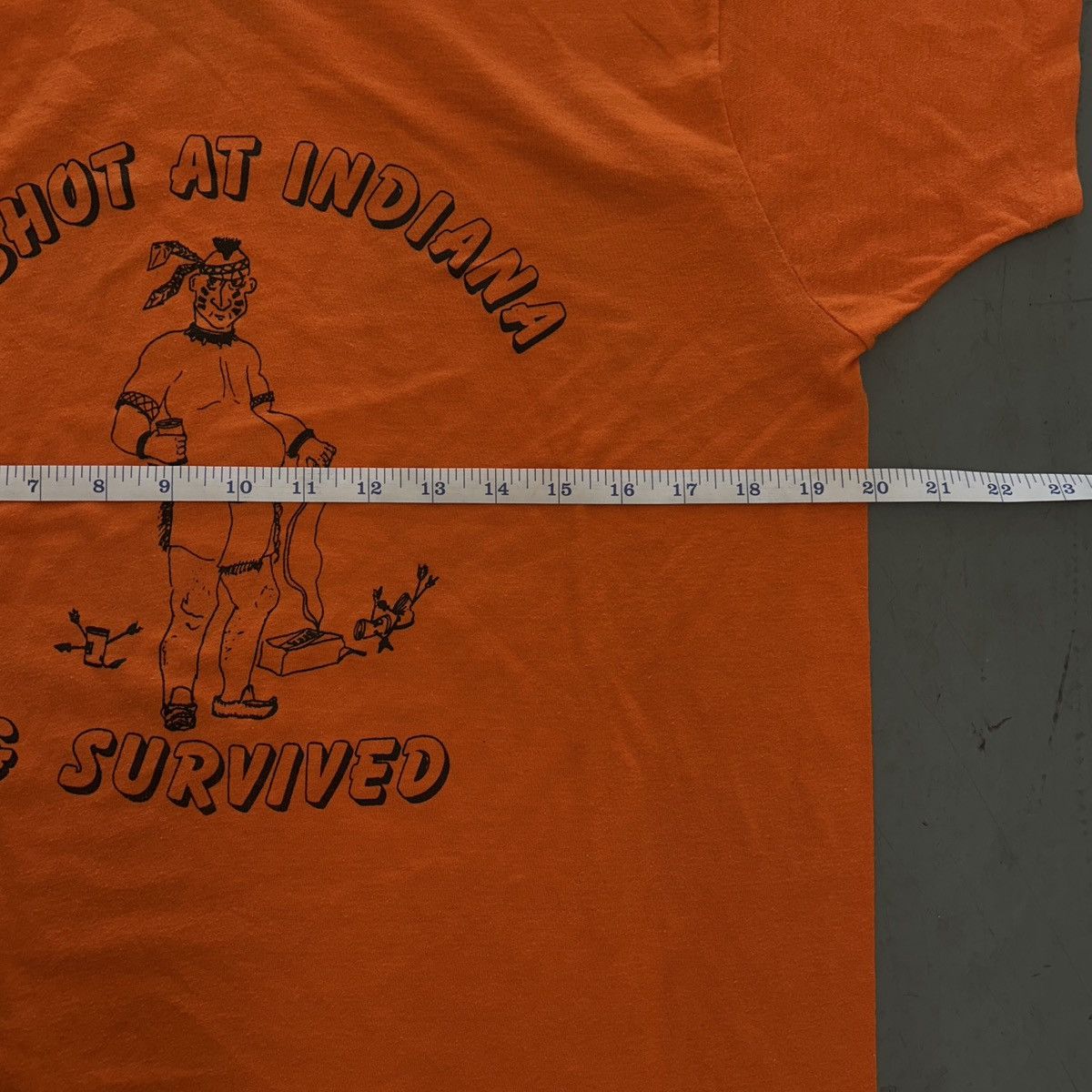 Vintage “I Shot at Indiana & Survived” Vintage Graphic Tee Size US L / EU 52-54 / 3 - 4 Thumbnail