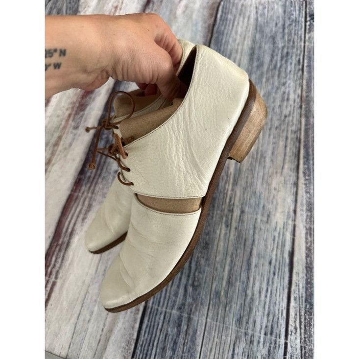 Other Vintage Modern Vice Lace Up Leather Women’s Cutout Oxfords Size US 8.5 / IT 38.5 - 5 Thumbnail