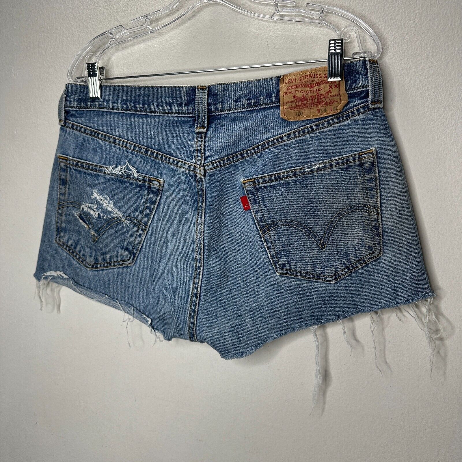Levi's Levis 501 Med Blue Wash Button Fly Distress Raw Hem Short 34 Size 34" / US 12 / IT 48 - 8 Thumbnail