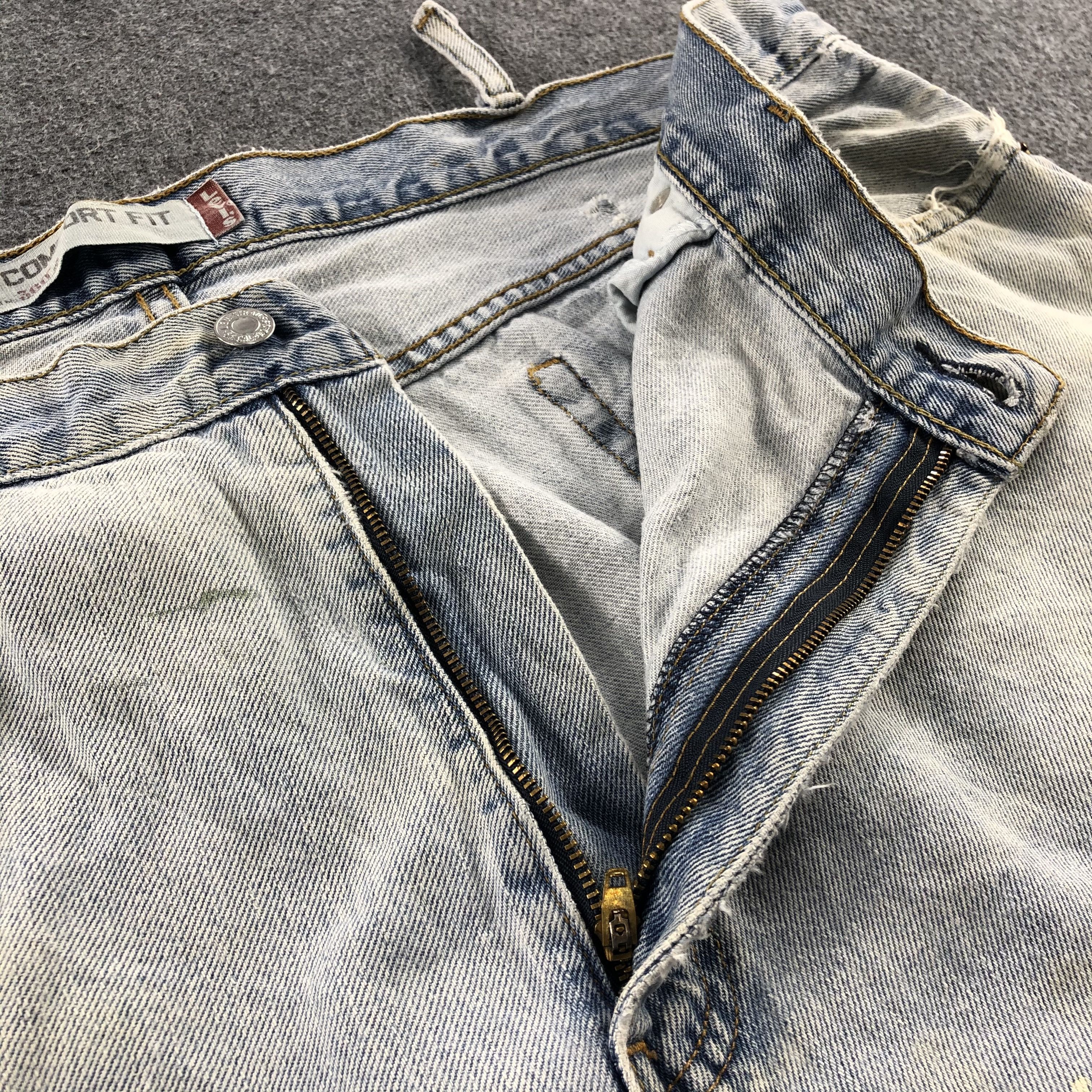 Levi's Vintage 90s Light Wash Levis 560 Jeans-J1194 Size US 42 / EU 58 - 9 Thumbnail