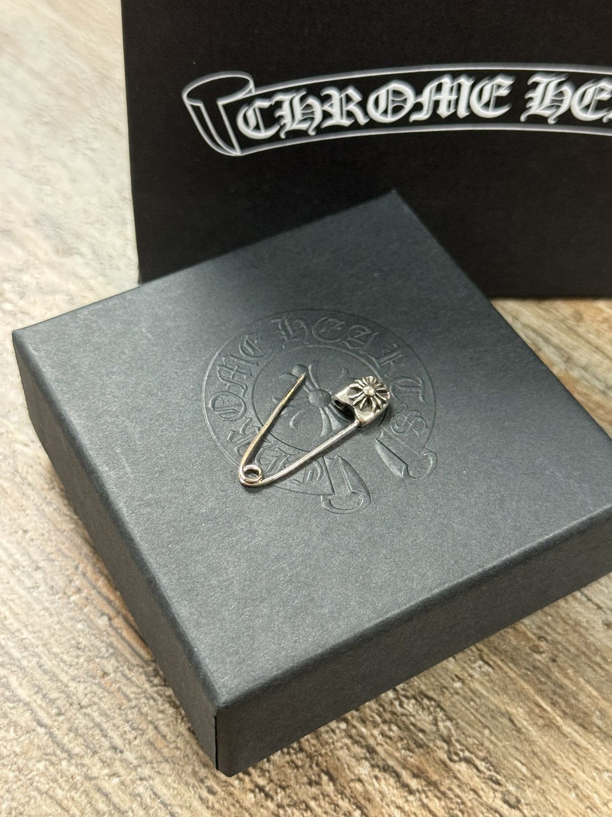 Broche épingle De Sûreté Chrome Hearts Small CHPlus - Argent 925 (SV925) - Vintage - Occasion