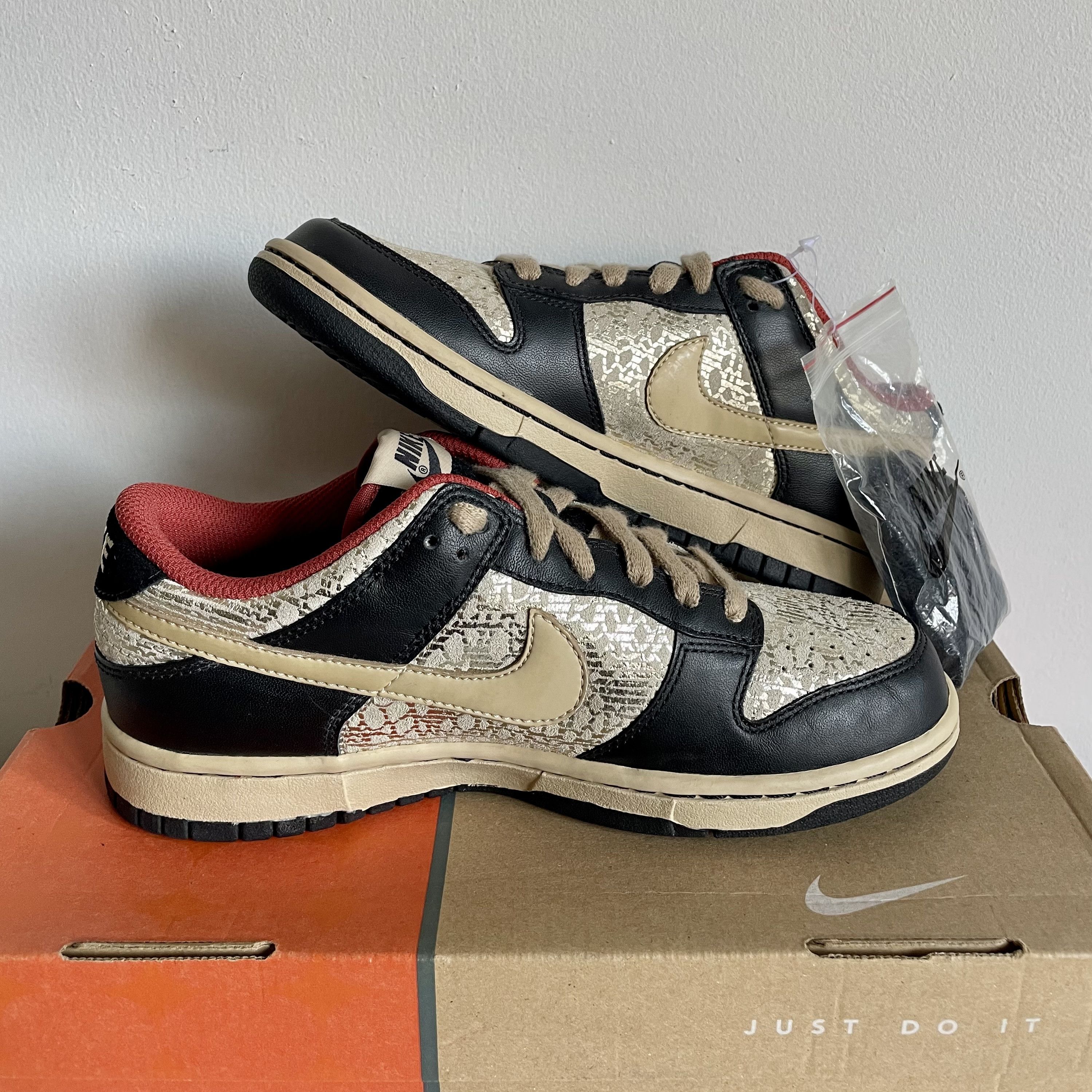 Nike 2006 Nike Dunk Low Wmns Premium Black/Linen-Terra Cotta Size US 7 / IT 37 - 2 Thumbnail