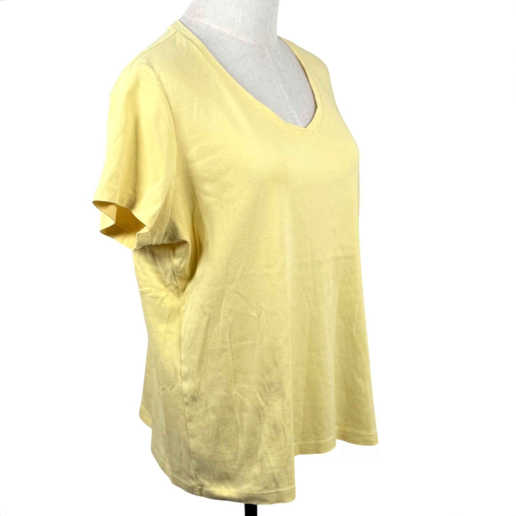 Vintage St. John's Bay Womens XL T-Shirt Yellow V-Neck Short Sleeve Cotton Essential Tee Size XL / US 12-14 / IT 48-50 - 3 Thumbnail