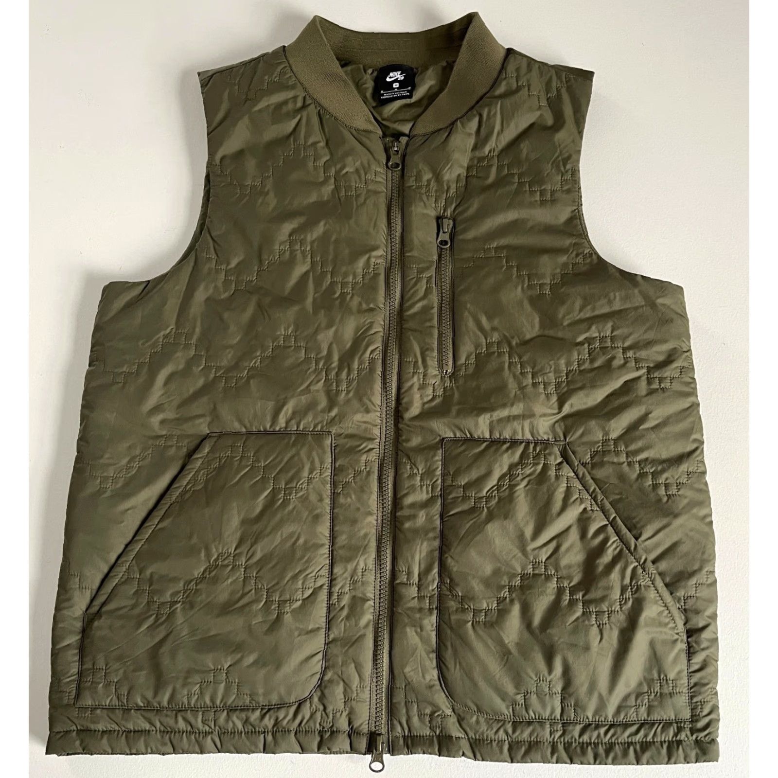 Nike VINTAGE Nike SB Shield Men's Vest Insulated Quilted Olive Green Sz M Basketball Size US M / EU 48-50 / 2 - 4 Thumbnail