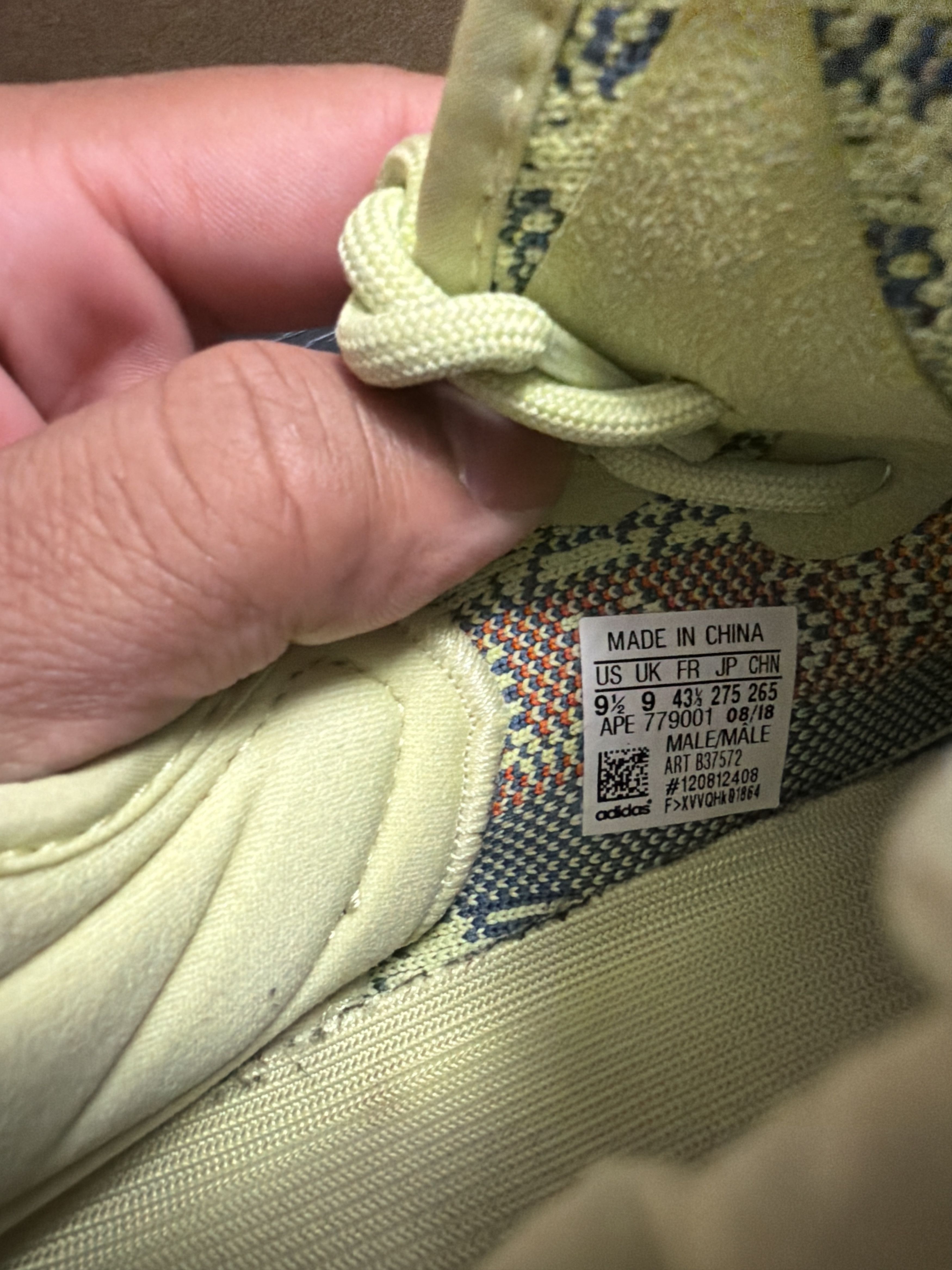 Yeezy Yeezy Boost 350 V2 Semi Frozen Yellow Size US 9.5 / EU 42-43 - 8 Thumbnail