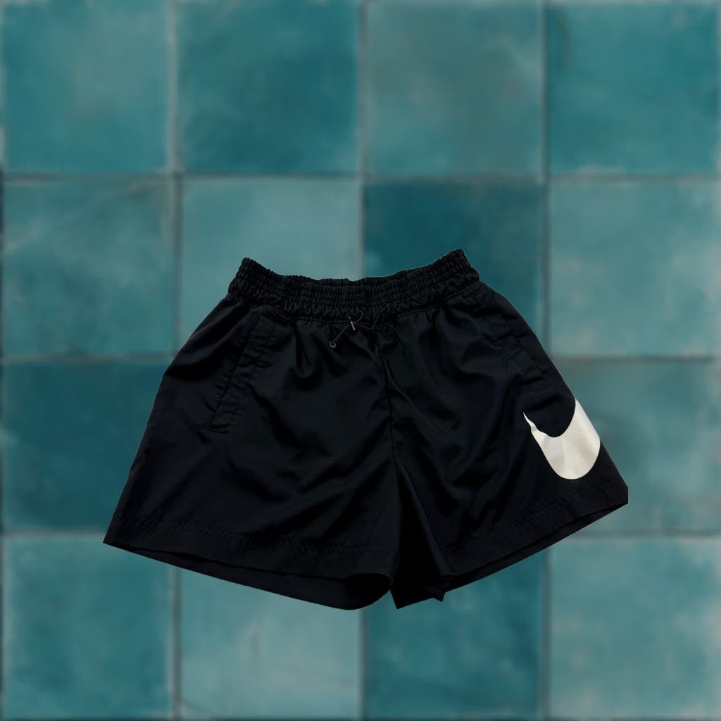 Nike Nike Shorts Womens Medium Black Big Swoosh Running Athletic Gym 4" Inseam Size 32" / US 10 / IT 46 - 1 Thumbnail