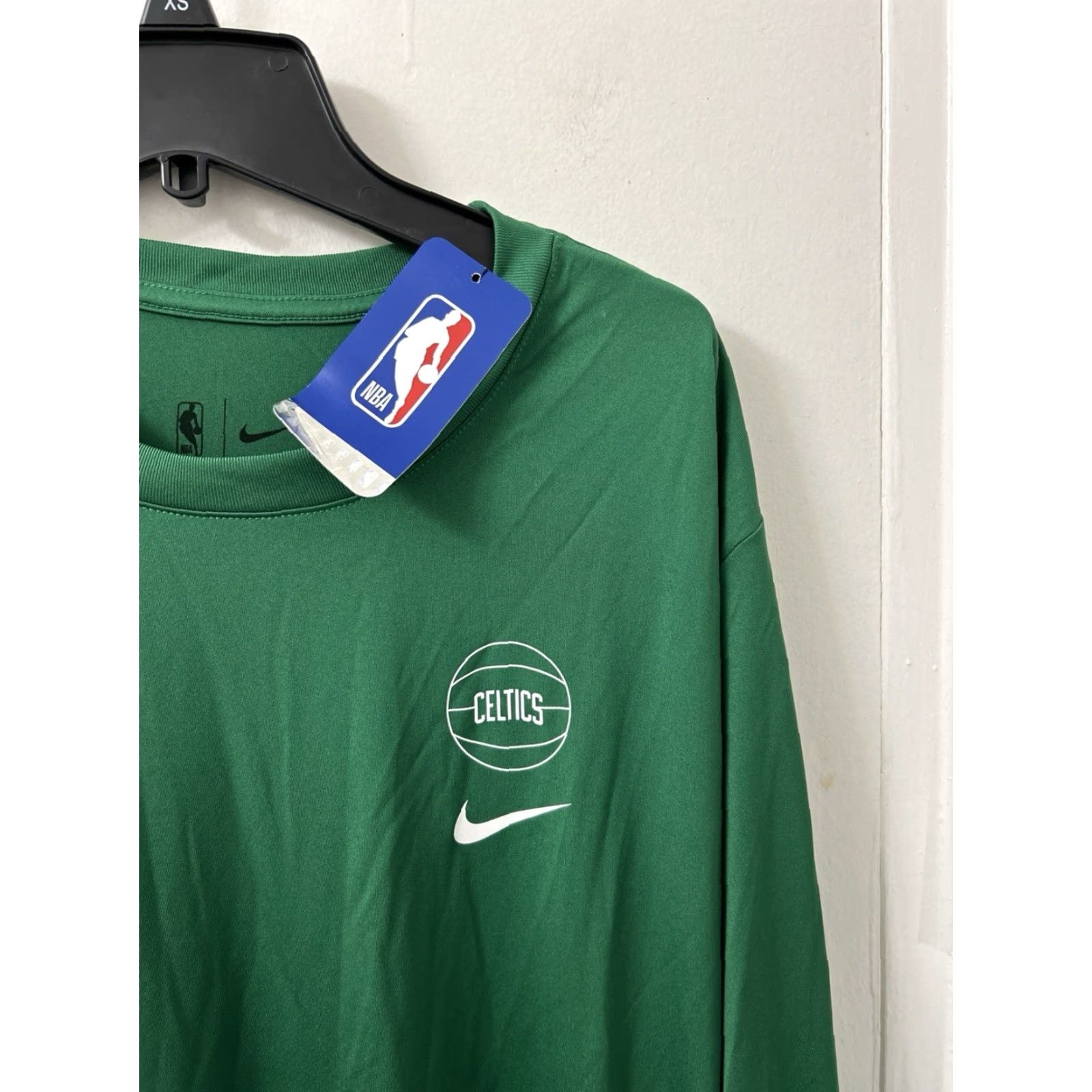Nike Nike Dri-Fit Shirt Mens L Green Celtics Long Sleeve Basketball Logo Crew Neck Size US L / EU 52-54 / 3 - 4 Thumbnail