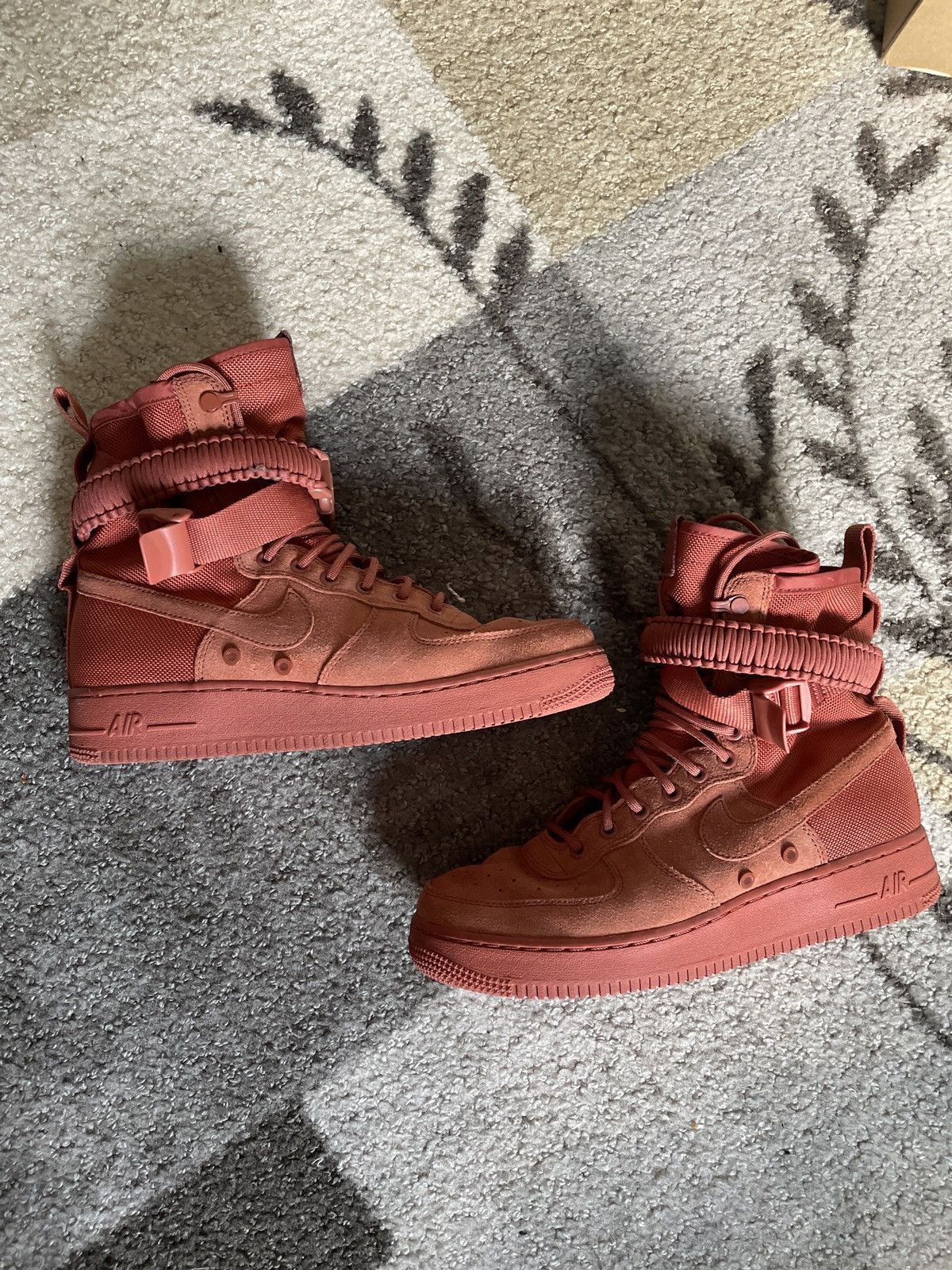 Nike Nike sf Air Force 1 ‘Dusty Peach’ Size US 9.5 / EU 42-43 - 2 Thumbnail