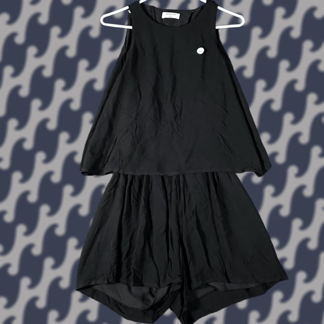 Vintage BABATON Aritzia Black Sleeveless Overlay Romper Shorts Outfit Women's XS Jumpsuit Overlay Sleeveless Romper Black Women XS Size 26" / US 2 / IT 38 - 1 Thumbnail