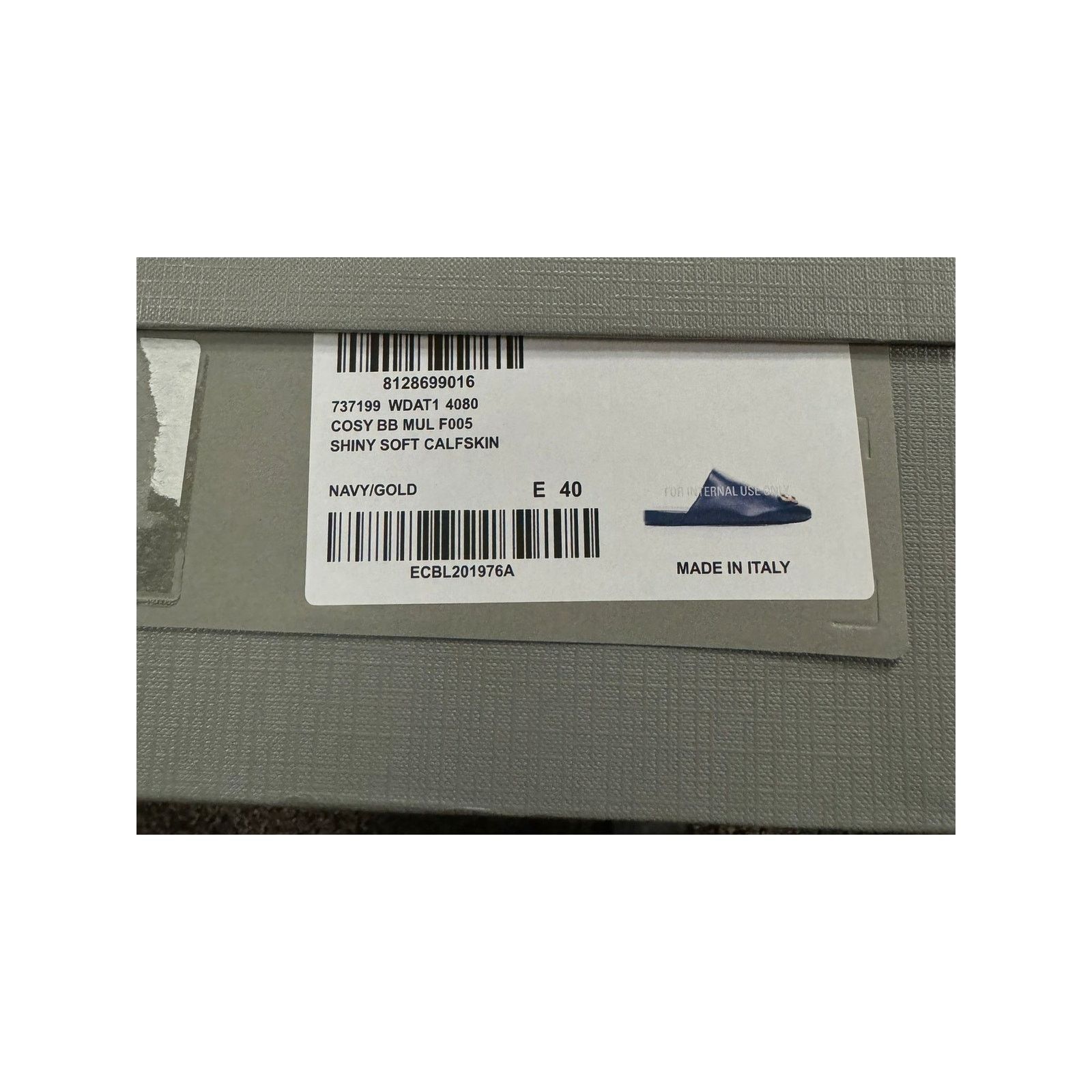 Balenciaga o1rshd1 Shiny Soft Calfskin Cosy BB Mule in Navy/Gold Size US 7 / EU 40 - 9 Thumbnail