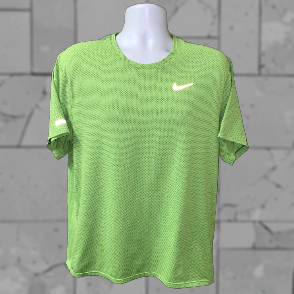 Nike Nike Dri-Fit Mens Green Short Sleeve T-Shirt Size XL Size US XL / EU 56 / 4 - 1 Thumbnail