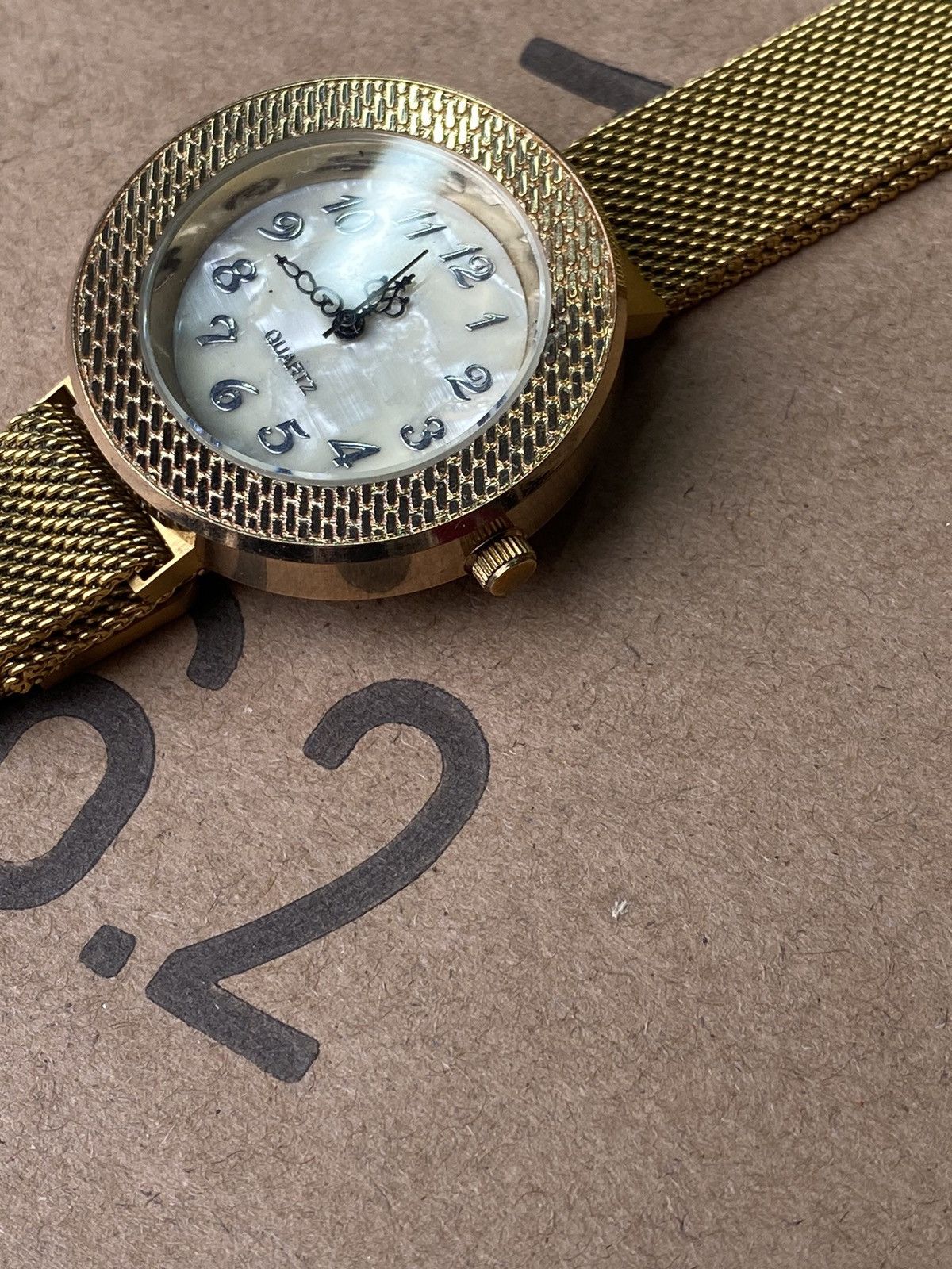 Vintage Elegant Gold Mesh Watch with Pearl Dial Size ONE SIZE - 3 Thumbnail