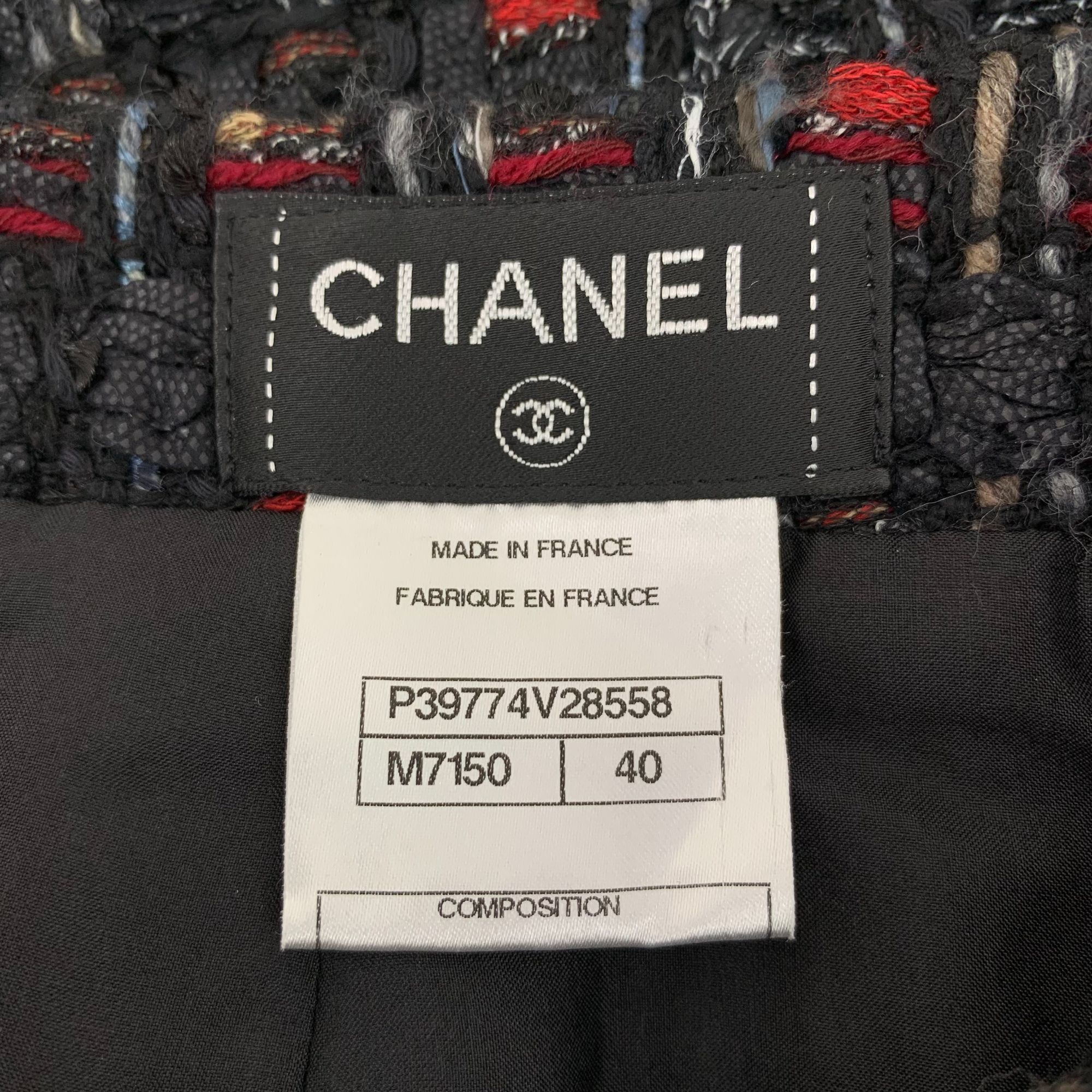 Chanel Chanel Womens Tweed Skirt Size 40 Made In France With Button Size 40" / US 18 - 6 Thumbnail