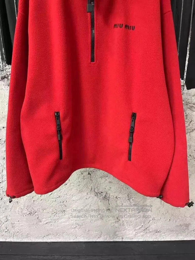 Miu Miu Miumiu Red Fleece Half. Size US M / EU 48-50 / 2 - 4 Thumbnail