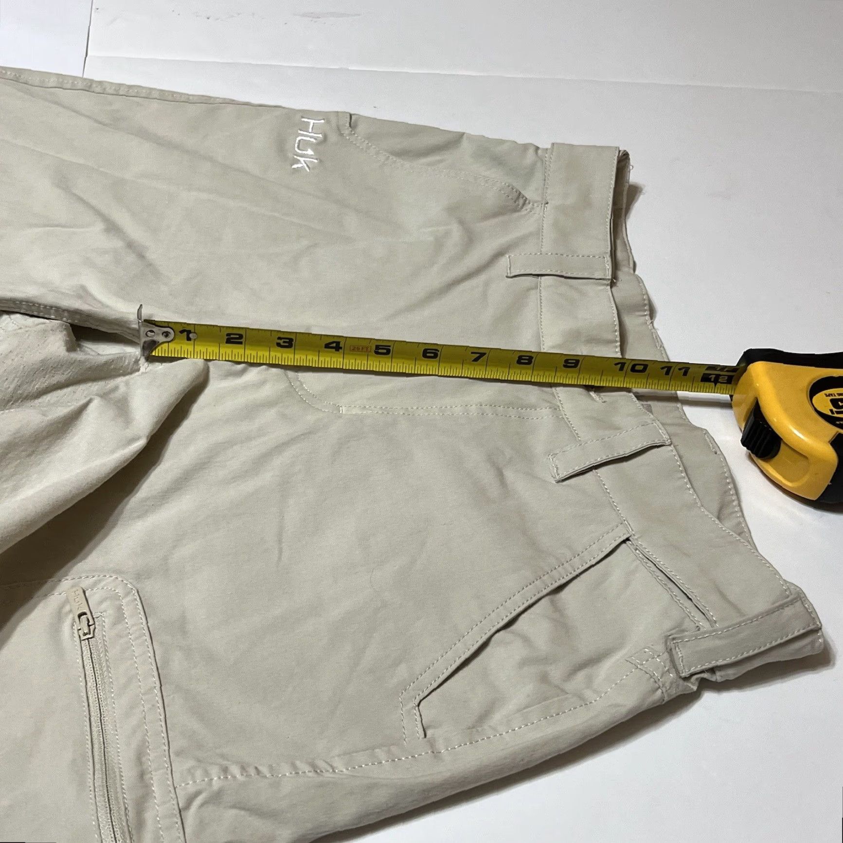 Vintage HUK Shorts Mens Size S Performance Fishing Cargo Beige 10" Inseam Size US 29 - 4 Thumbnail
