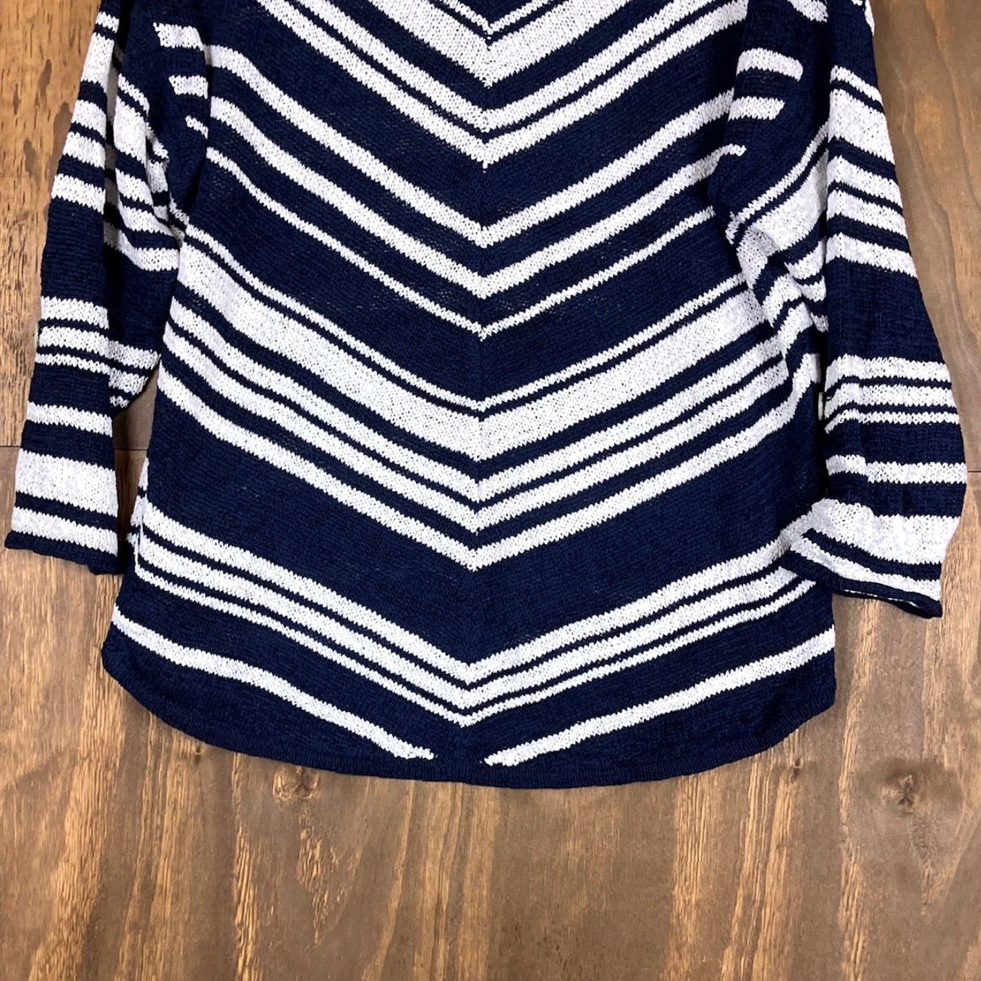 Vintage Chicos Womens Sweater Navy Blue White Chevron Boat Neck Long Sleeve M Crew Pullover Knit Casual Womens Size M / US 6-8 / IT 42-44 - 3 Thumbnail