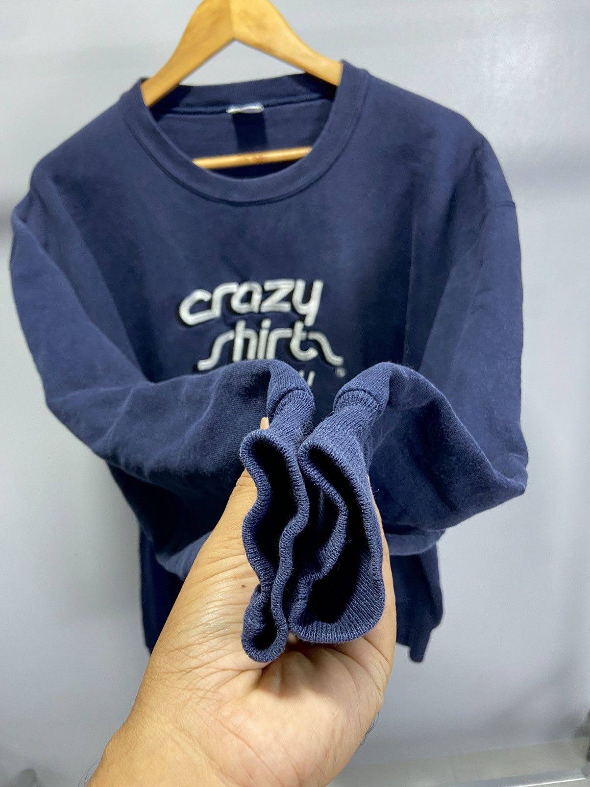 Vintage Vintage Crazy Shirt embroidered sweatshirt Size US L / EU 52-54 / 3 - 7 Thumbnail