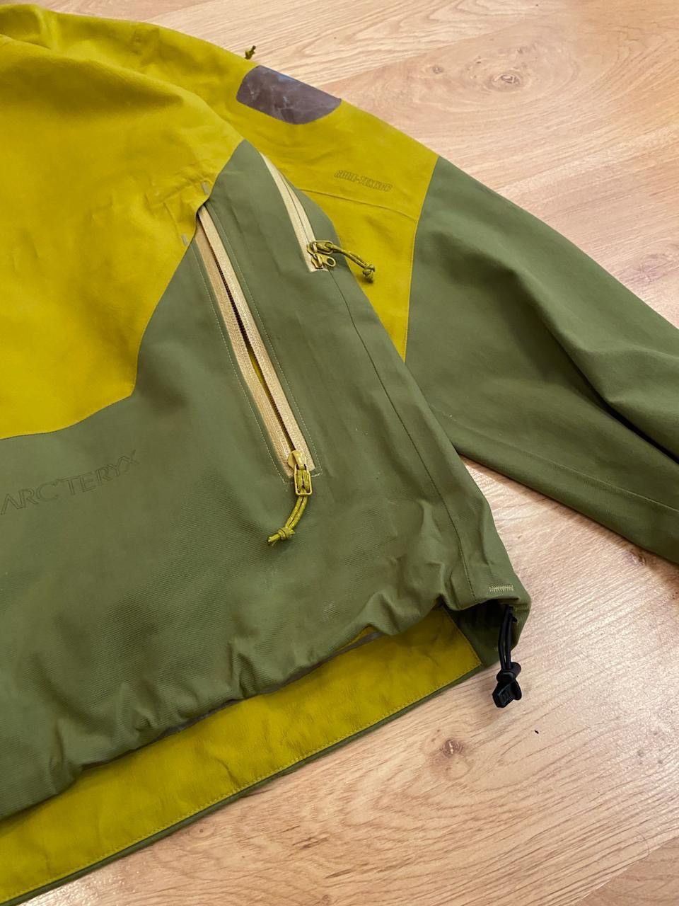 Arc'teryx Arcteryx Alpha SV Gore-Tex Jacket Vintage Technical Outdoor Size US L / EU 52-54 / 3 - 14 Thumbnail