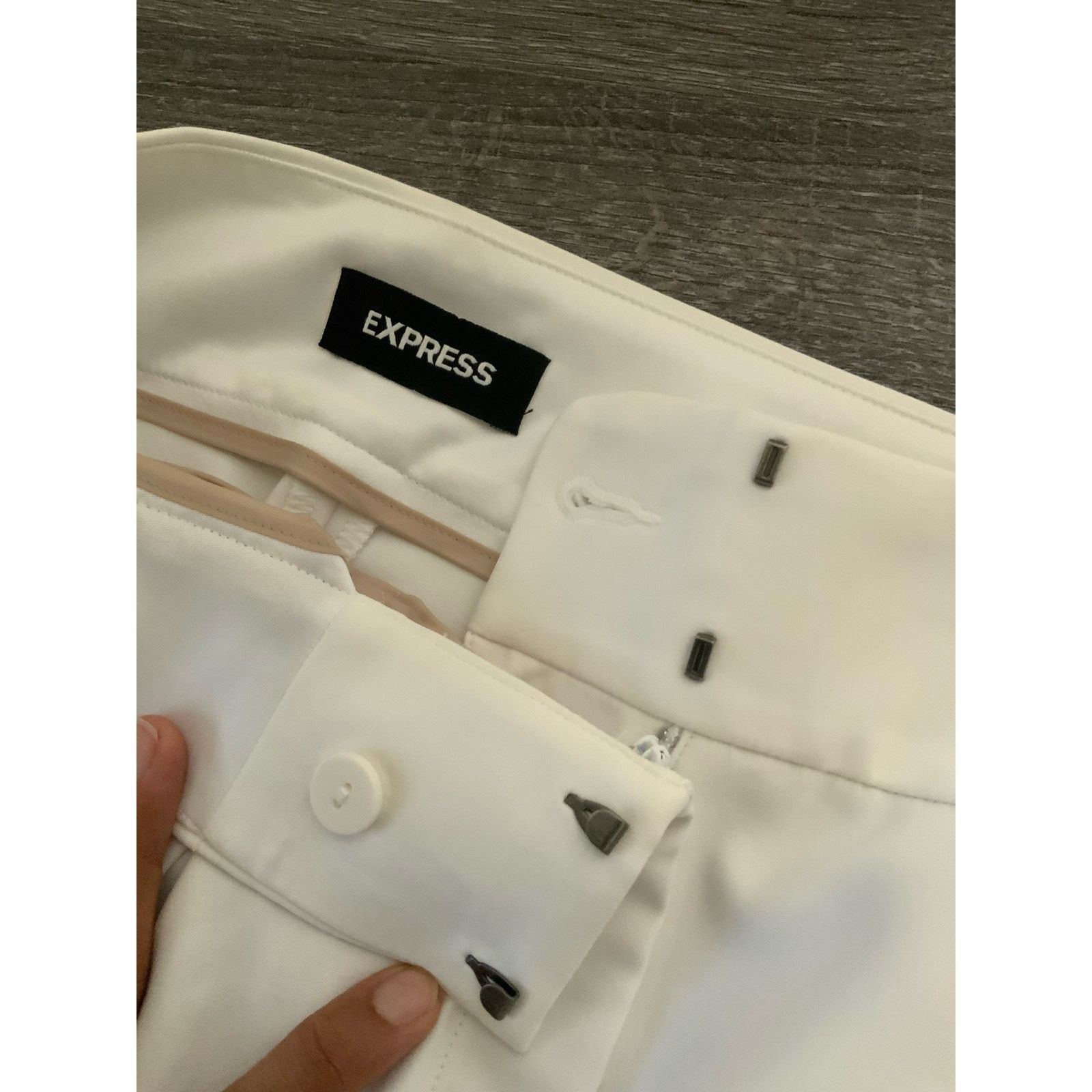 Express Express High Waisted White Baggy Pleated Wide Leg Jeans Size 34" / US 12 / IT 48 - 6 Thumbnail