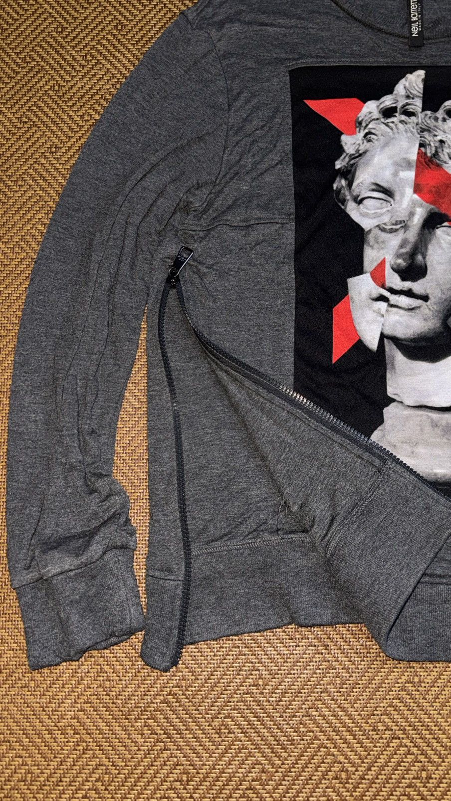 Neil Barrett RARE NEIL BARRETT MENS GREEK STATUE SWEATSHIRT NICE DESIGN Size US L / EU 52-54 / 3 - 7 Thumbnail