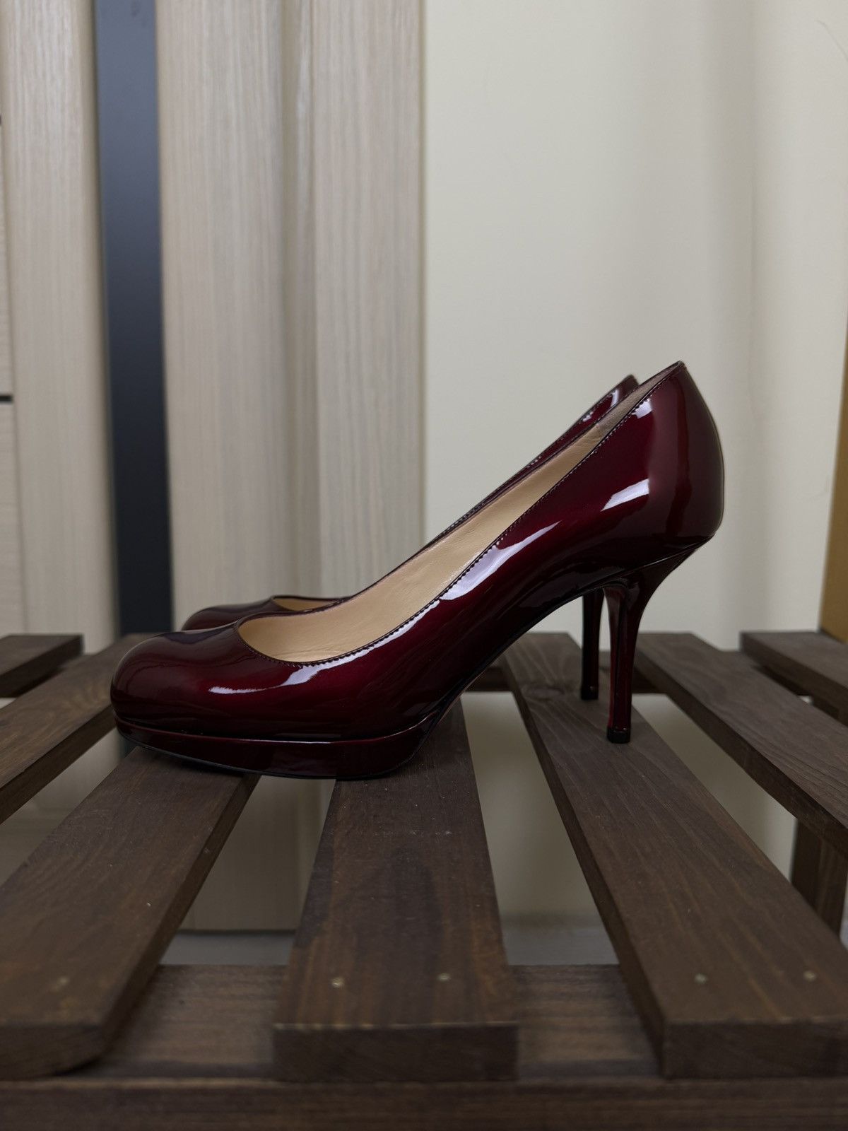 Christian Louboutin Christian Louboutin New Simple Pump Heels Rouge Red Patent Size US 5 / IT 35 - 3 Thumbnail