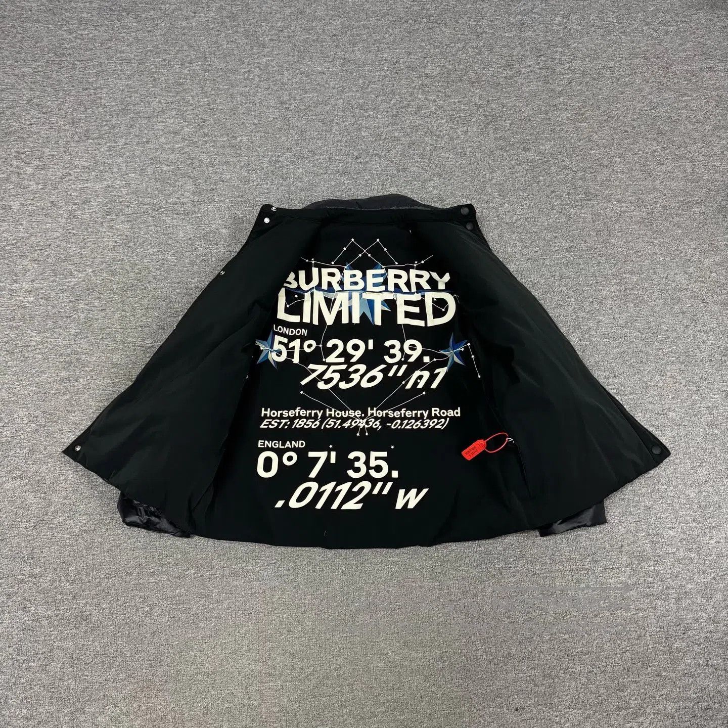 Burberry BURBERRY Double-sided constellation print down jacket| Size US S / EU 44-46 / 1 - 2 Thumbnail