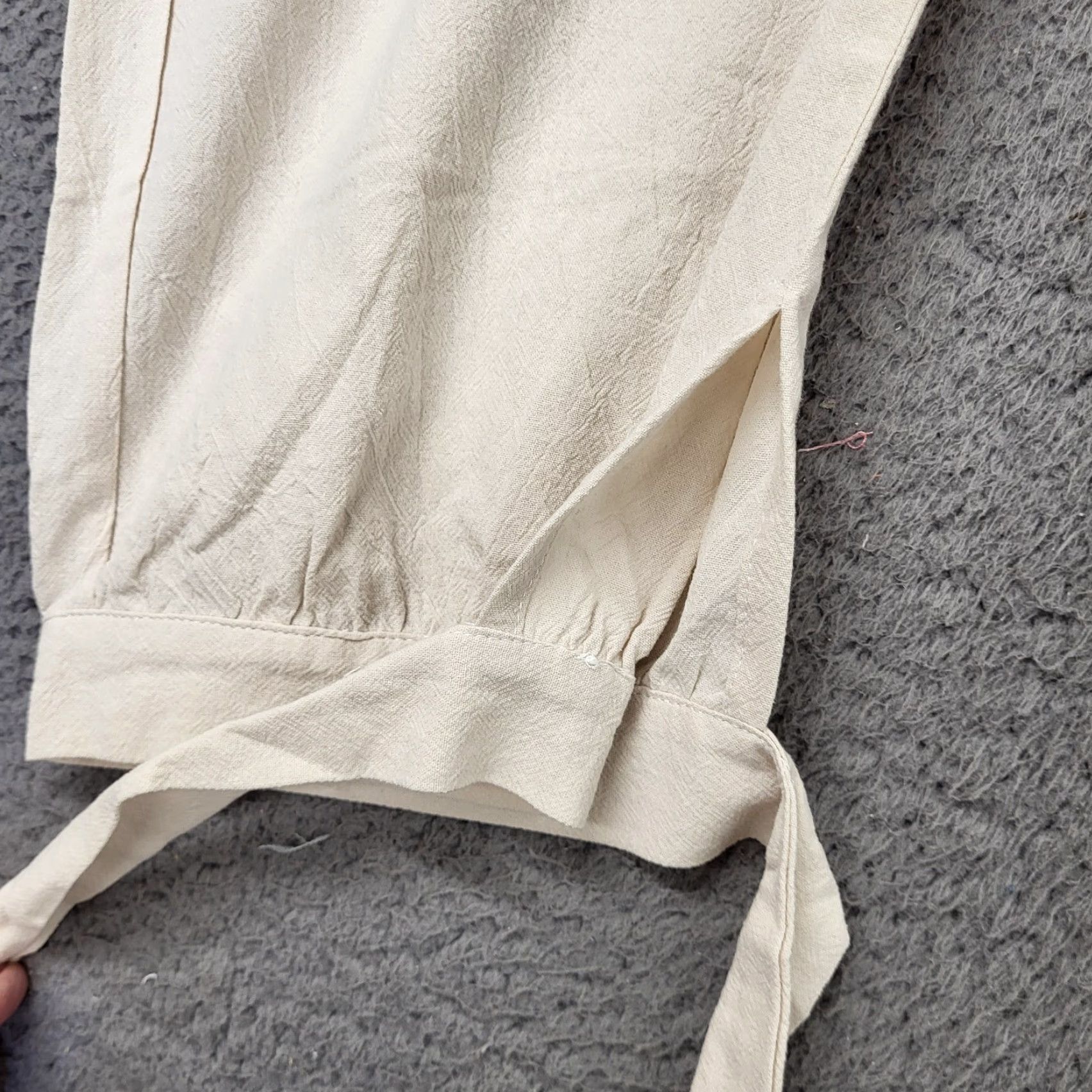 Vintage Capri Length Pants Women's L Ivory Ties at Knees Active Wear Elastic Waist Capris Beach Hiking Golf Dance Driving Lightweight Regular Ladies Womens Size 36" / US 14 / IT 50 - 4 Thumbnail