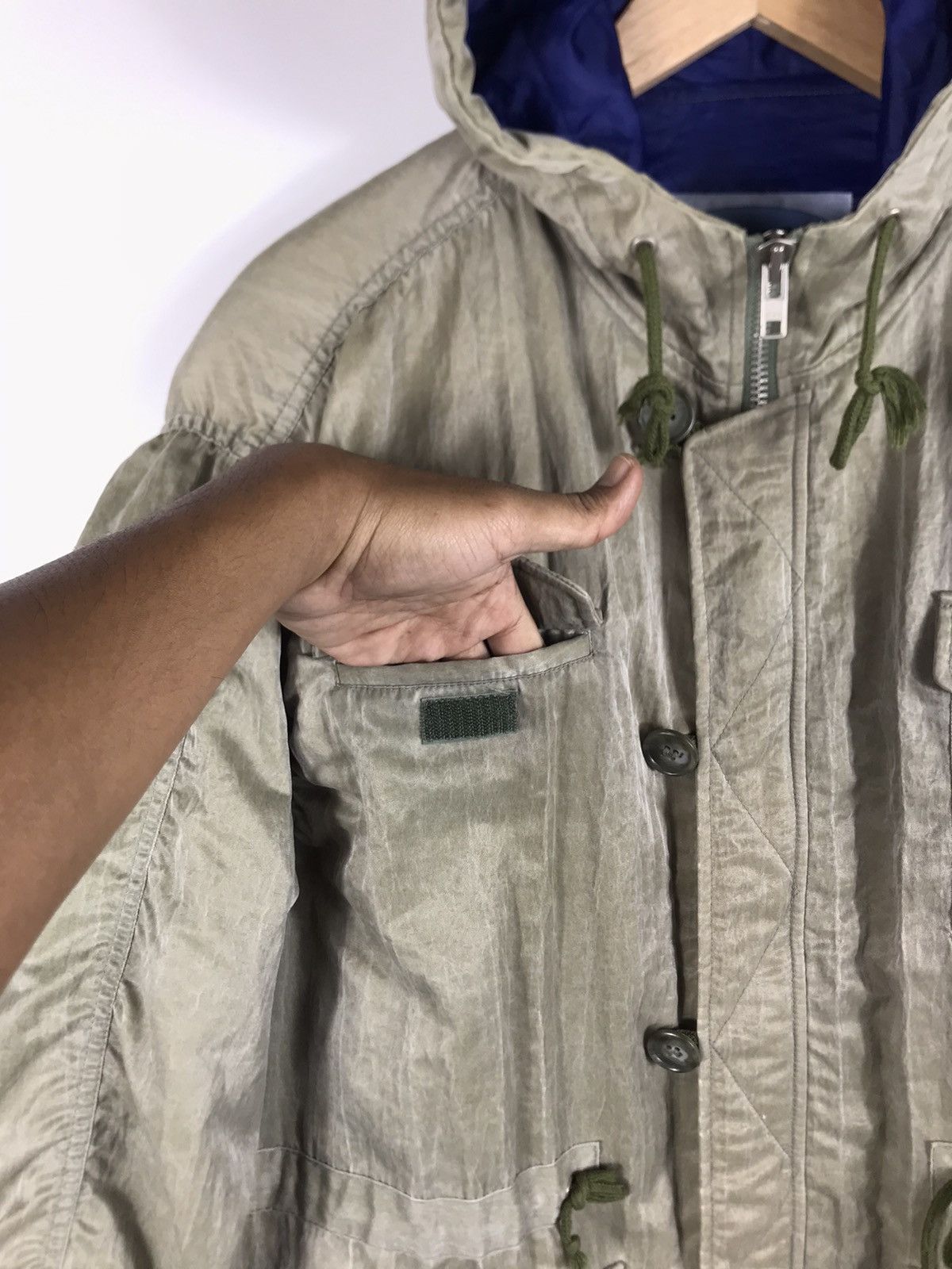 Lightning Bolt × Vintage ⚡️Vintage Lightining Bolt Hooded Nylon Jacket Size US M / EU 48-50 / 2 - 7 Thumbnail
