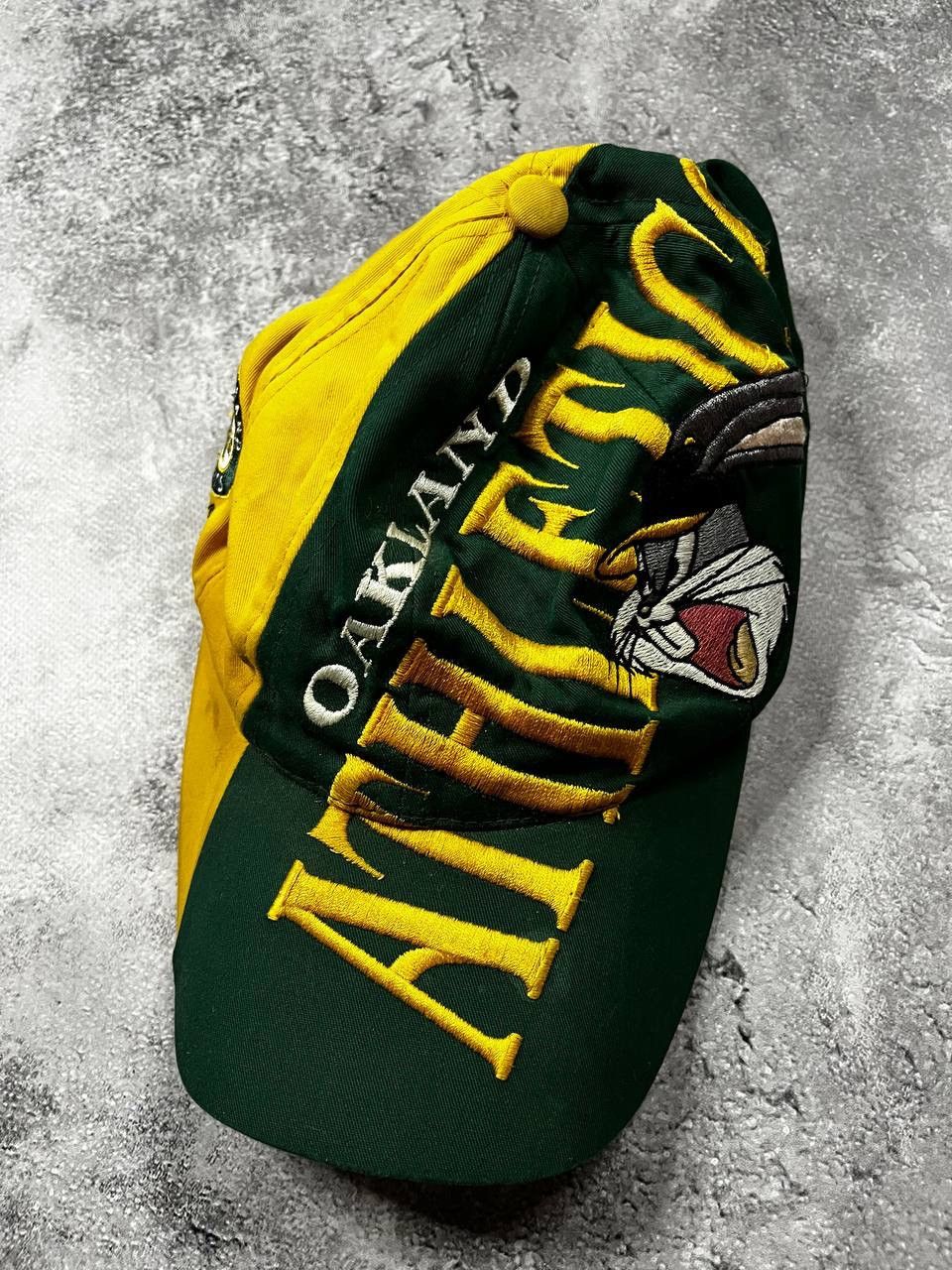 Japanese Brand × Vintage VINTAGE 90'S OAKLAND ATHLETICS LOONEY TUNES BY NUTMEG FULL Size ONE SIZE - 7 Thumbnail