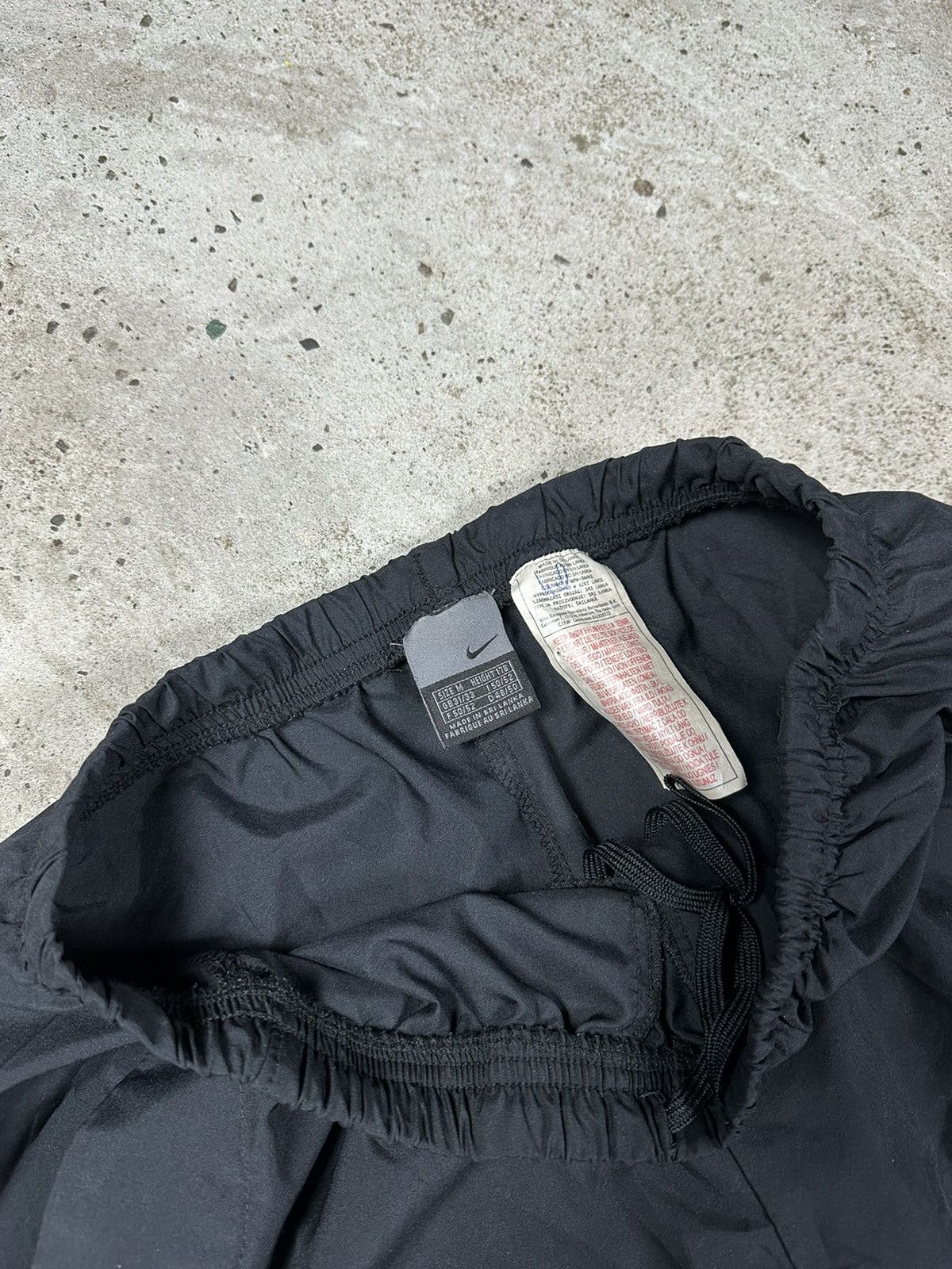 Nike Vintage y2k Nike Black Track Pants Swoosh Size US 32 / EU 48 - 5 Thumbnail