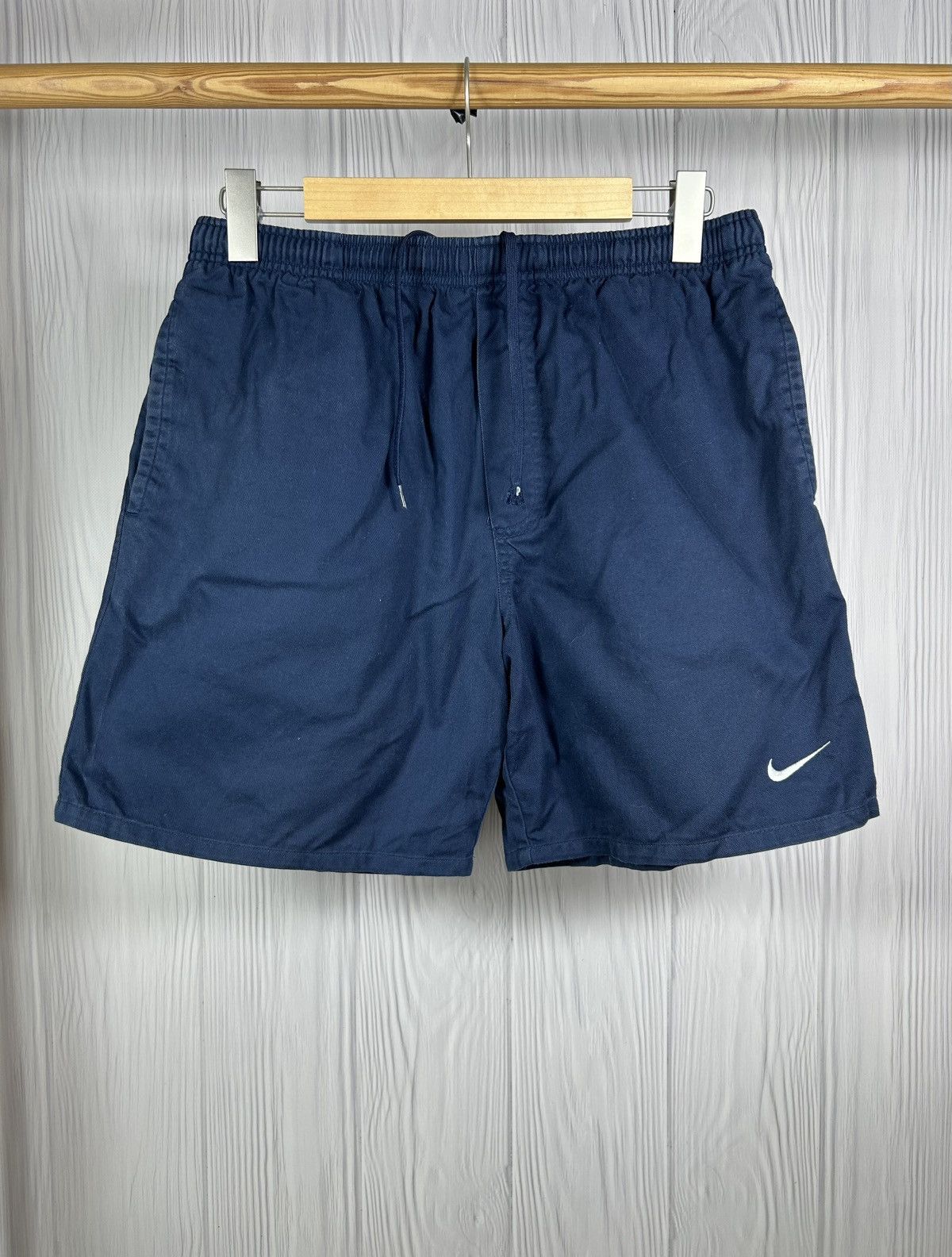 Nike Rare Vintage NIKE Embroidered Swoosh Cotton Shorts Size M Size US 32 / EU 48 - 1 Thumbnail