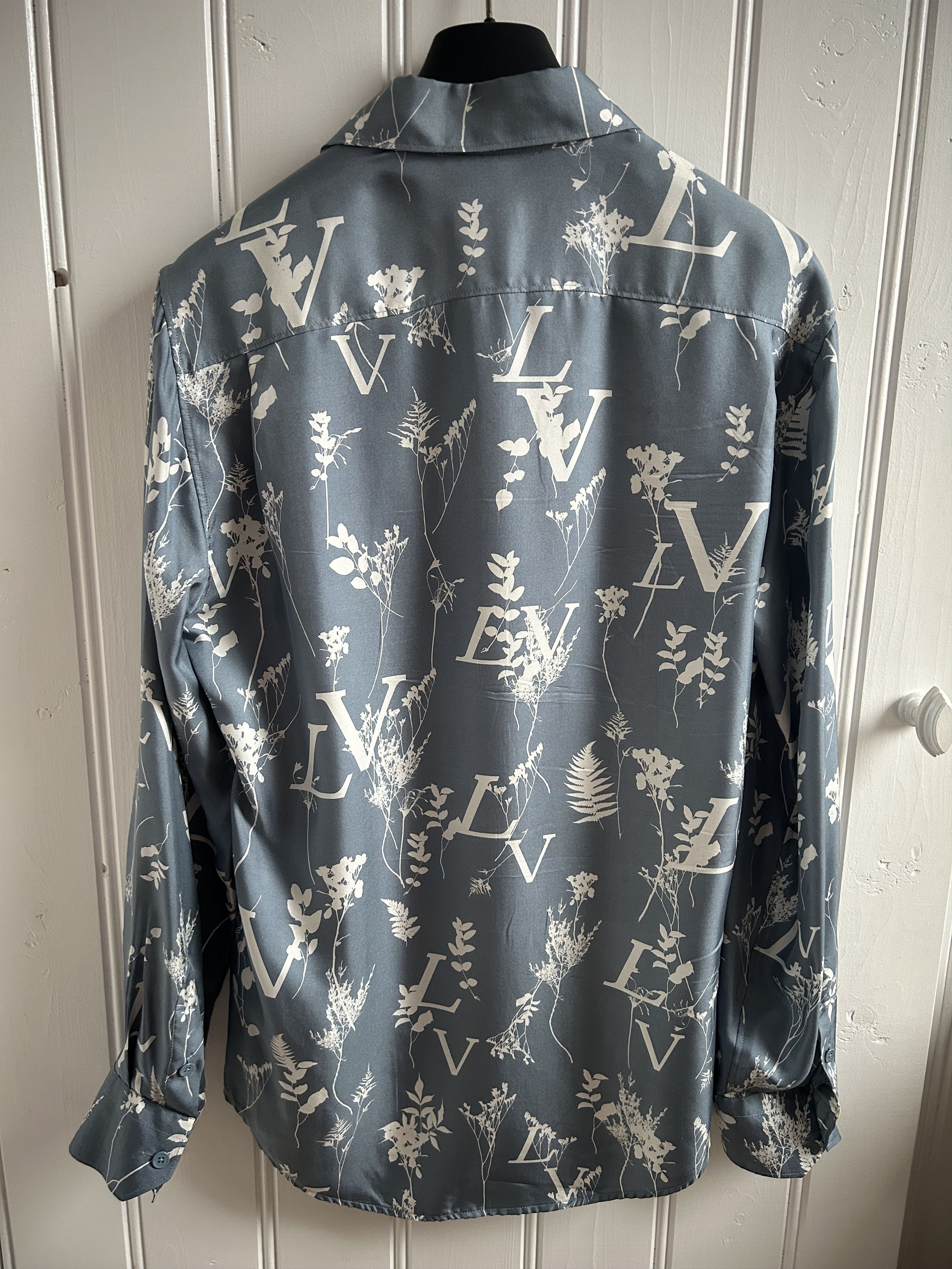 Louis Vuitton Louis Vuitton silk shirt size XS Size US XS / EU 42 / 0 - 4 Thumbnail
