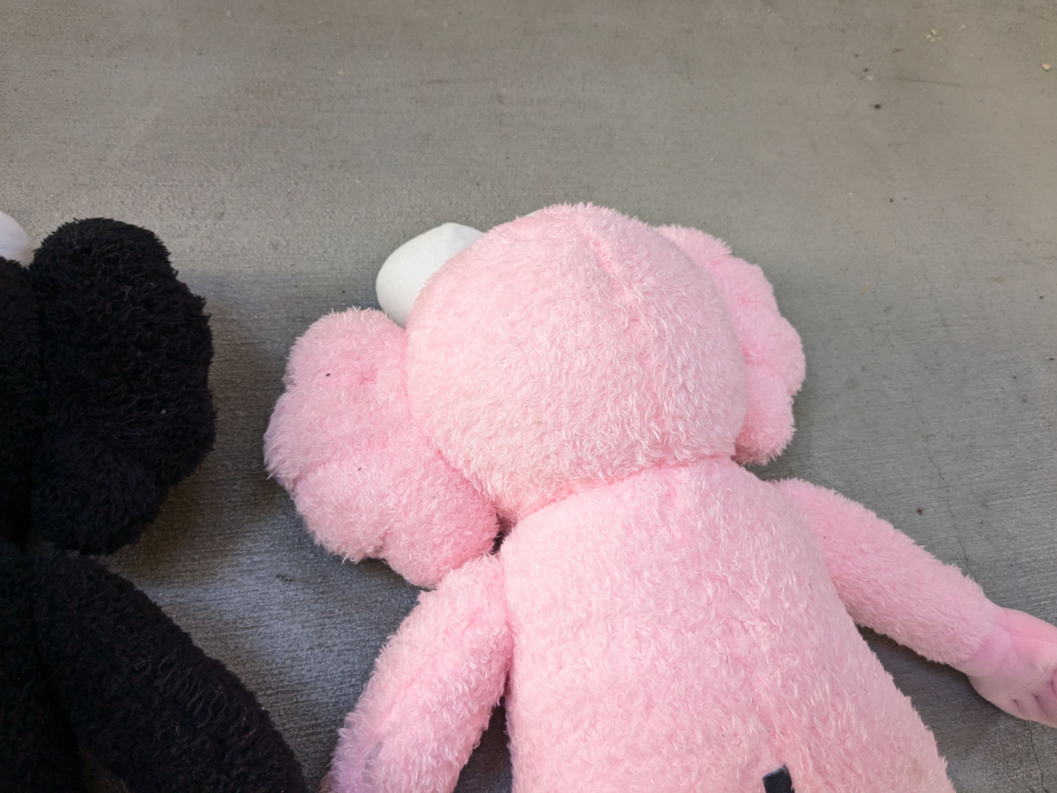 Kaws Kaws BFF Plush Pink Black Limited Edition 18" Size ONE SIZE - 4 Thumbnail