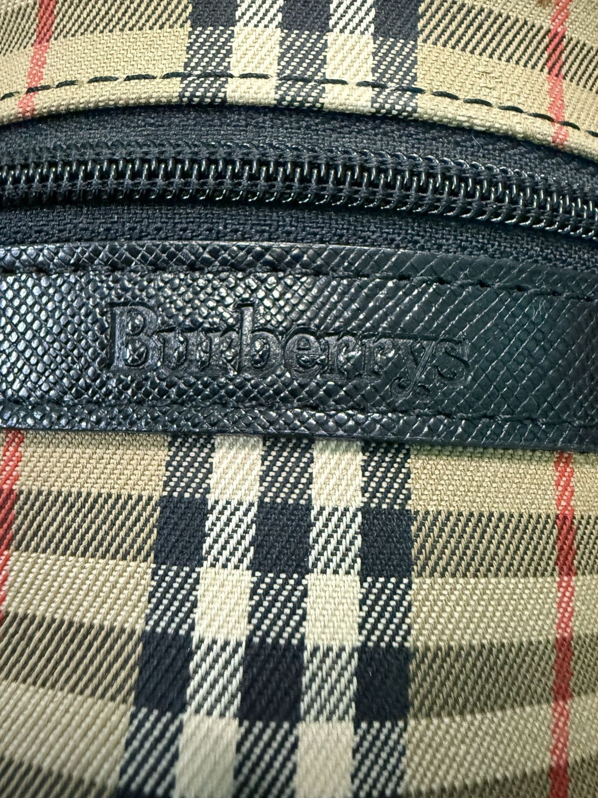 Burberry Prorsum VINTAGE BURBERRYS HAYMARKET CANVAS ROUND MINI VANITY BAG Size ONE SIZE - 20 Thumbnail
