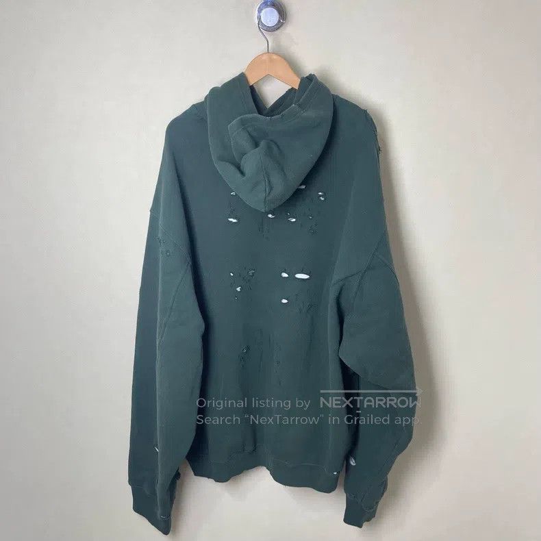 Balenciaga Balenciaga Green double-layered destroyed hooded sweatshir Size US M / EU 48-50 / 2 - 2 Thumbnail