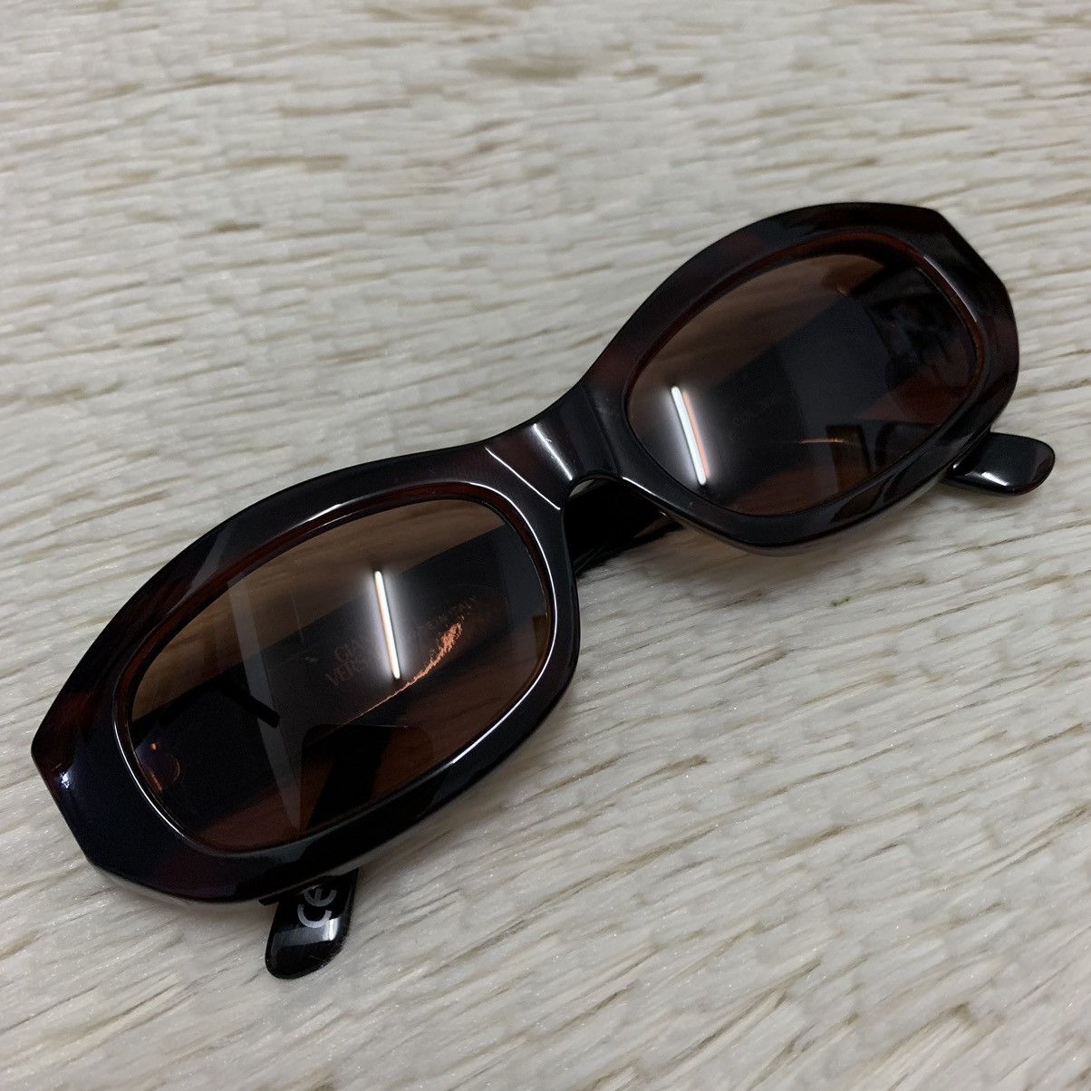 Versace Vintage GIANNI VERSACE Gold Medusa Logo Sunglasses Size ONE SIZE - 2 Thumbnail